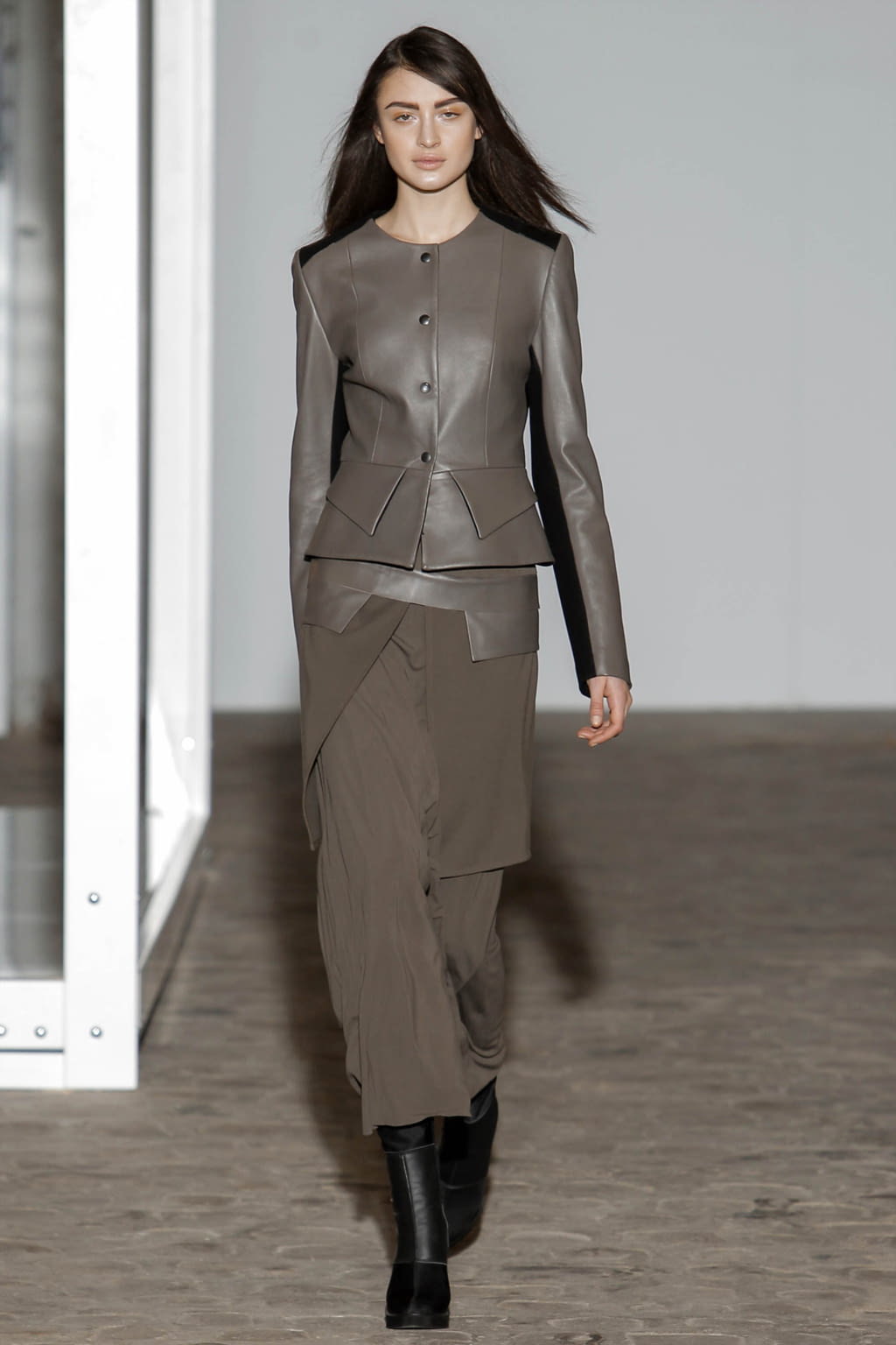 Fashion Week Paris Fall/Winter 2017 look 20 from the Luis Buchinho collection womenswear