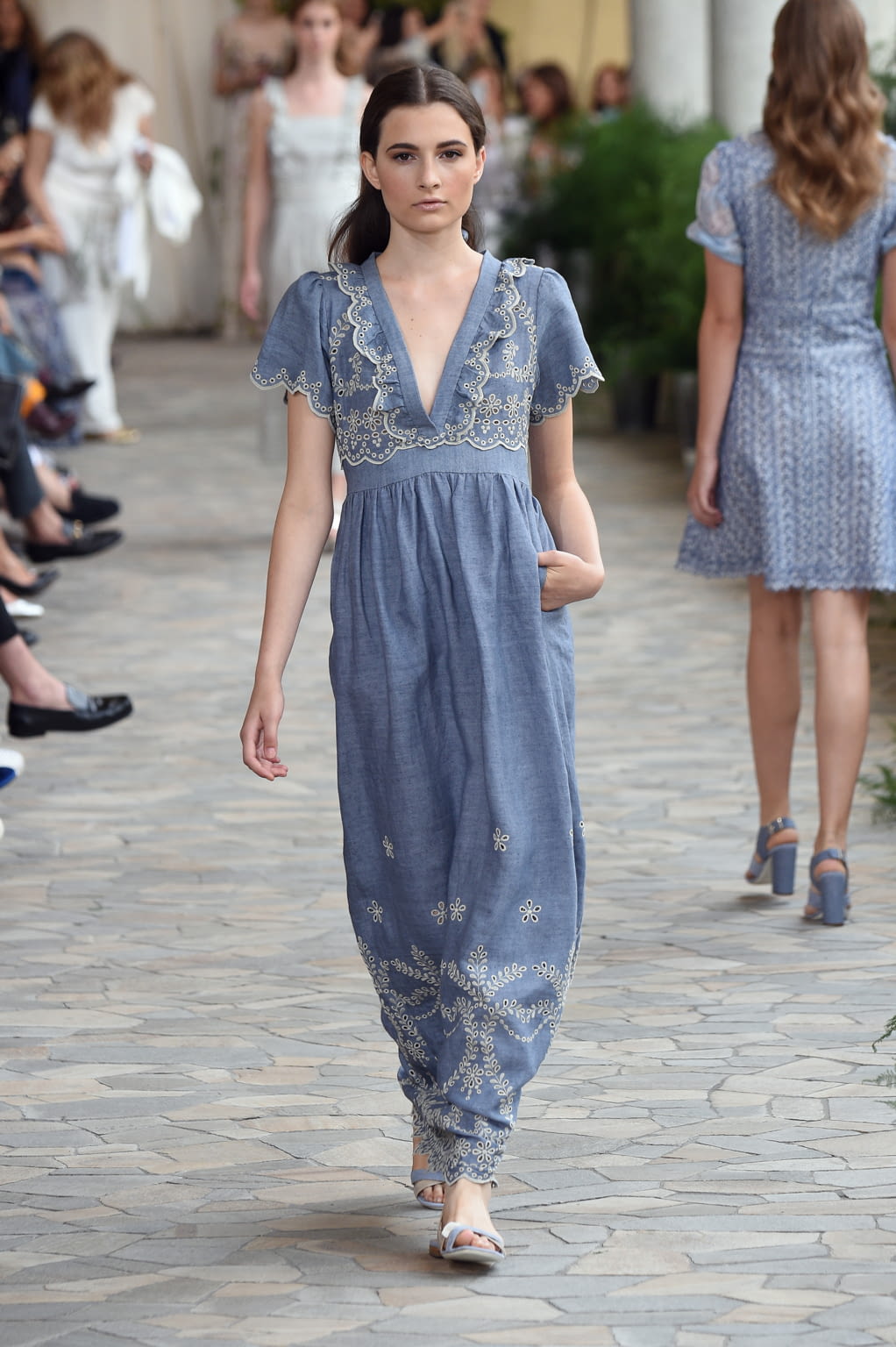 Fashion Week Milan Spring/Summer 2017 look 6 de la collection Luisa Beccaria womenswear