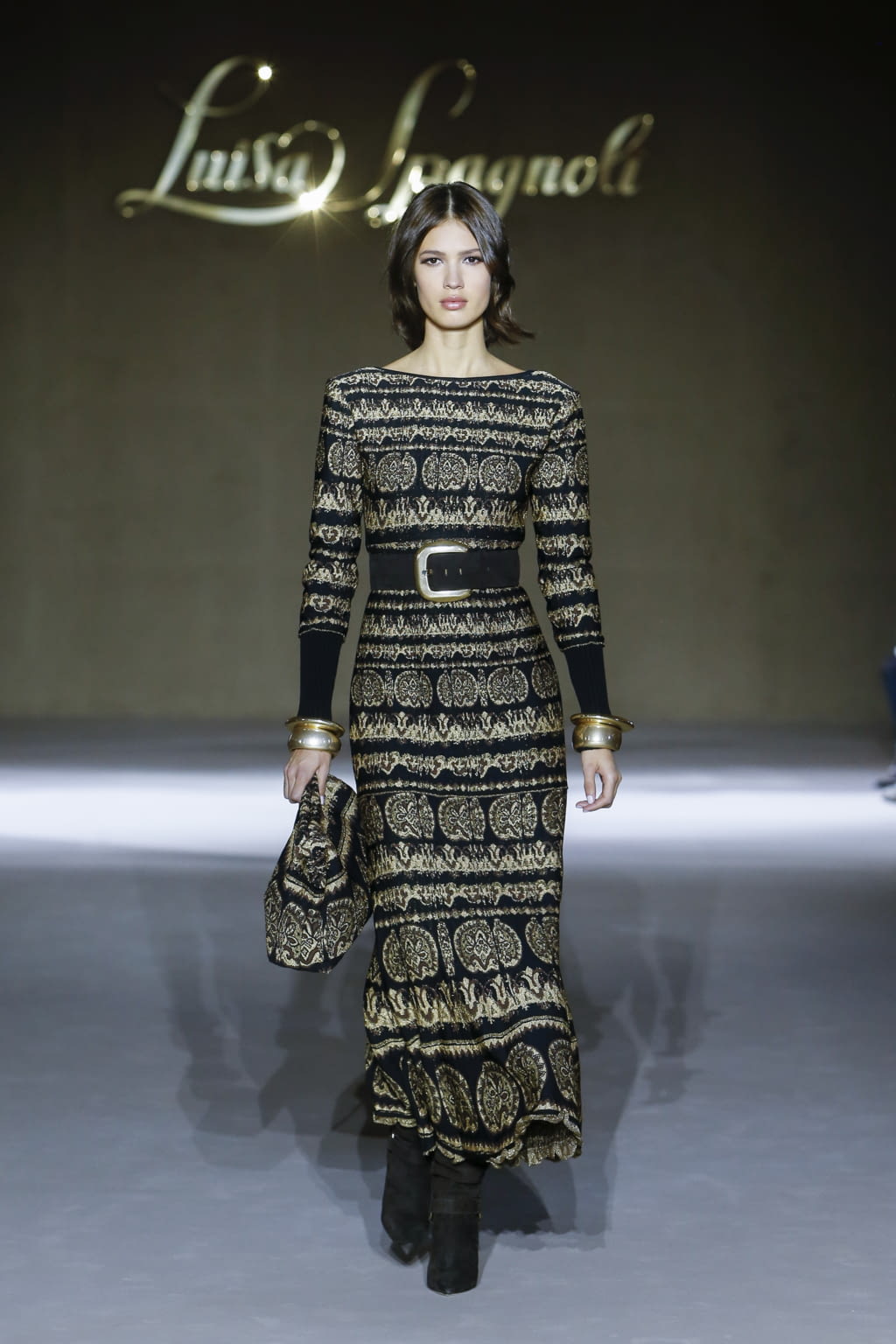 Fashion Week Milan Fall/Winter 2022 look 1 de la collection Luisa Spagnoli womenswear