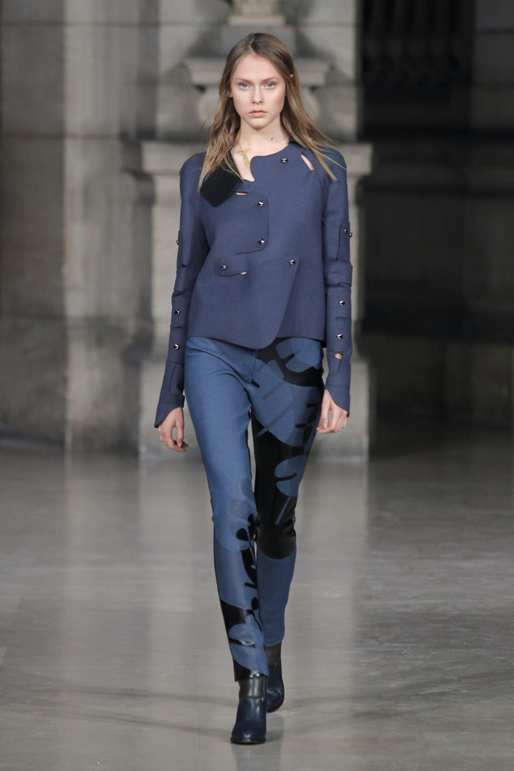 Fashion Week Paris Fall/Winter 2016 look 6 from the Luis Buchinho collection 女装