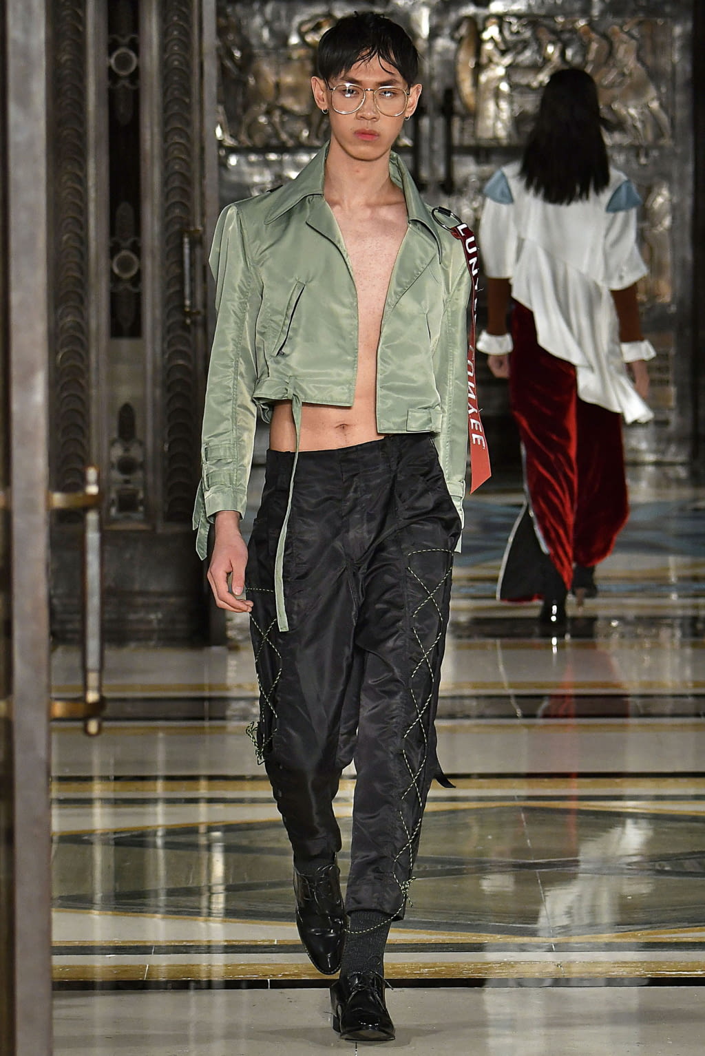 Fashion Week London Spring/Summer 2018 look 22 from the Lunyee collection womenswear