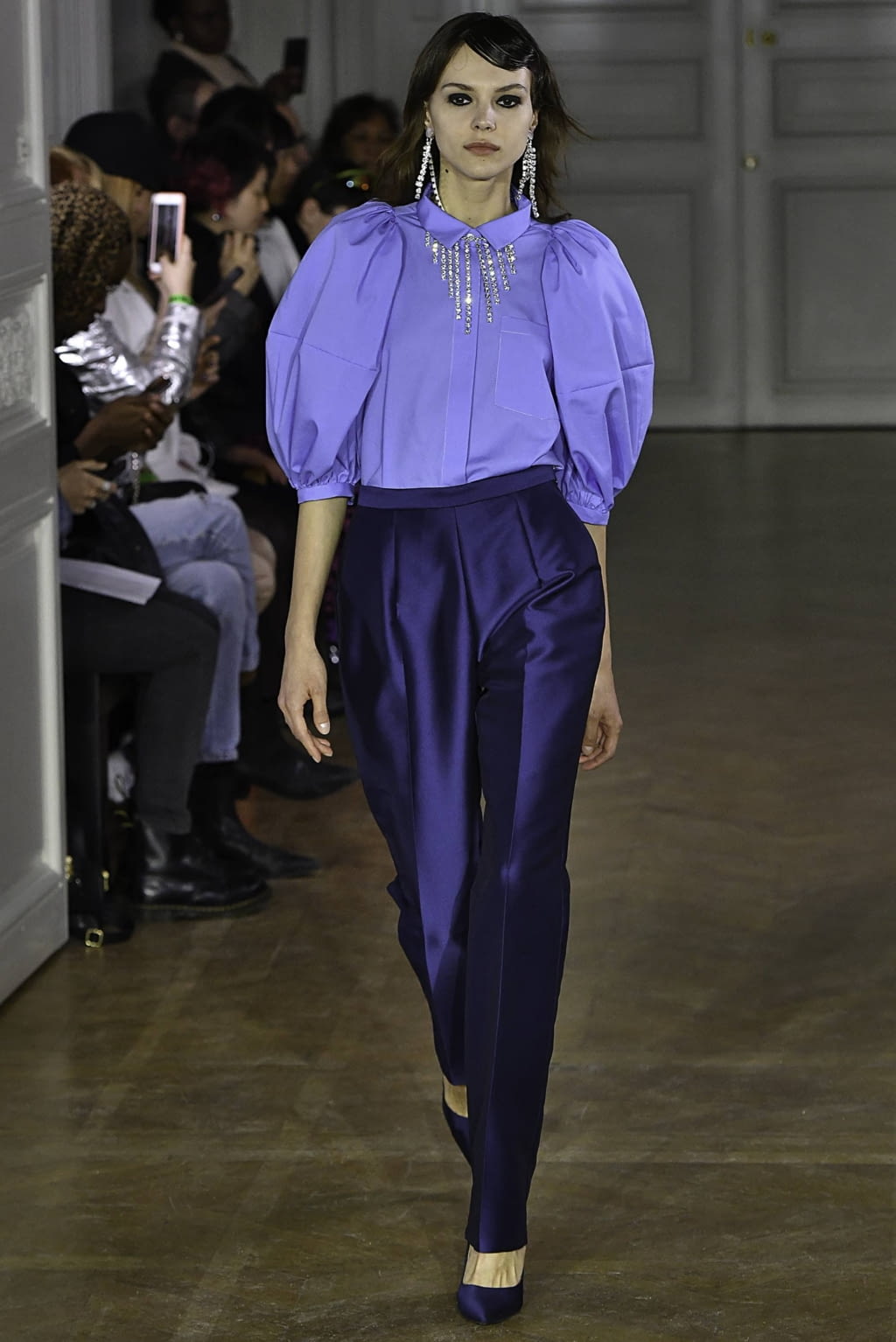 Fashion Week Paris Fall/Winter 2019 look 11 from the Lutz Huelle collection 女装