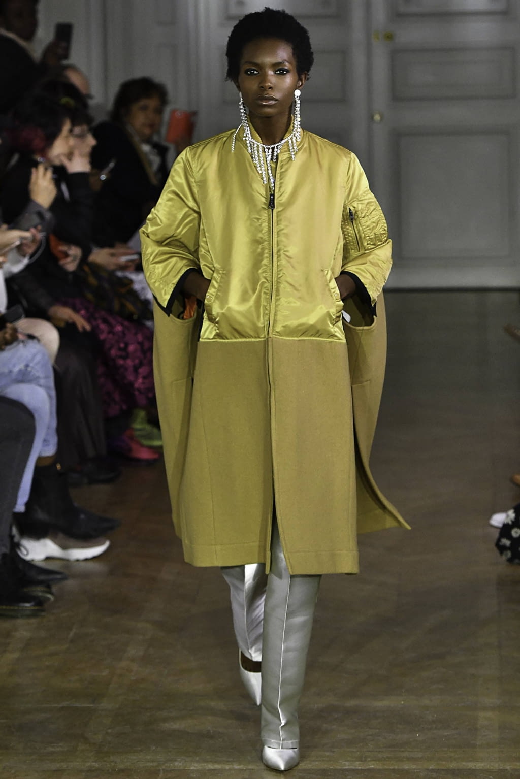 Fashion Week Paris Fall/Winter 2019 look 24 from the Lutz Huelle collection womenswear