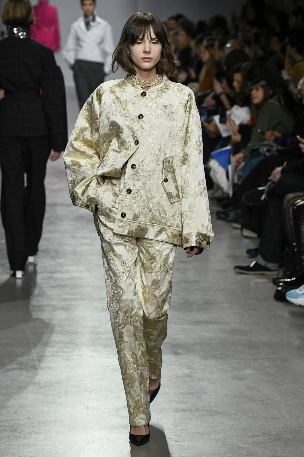 Fashion Week Paris Fall/Winter 2020 look 3 from the Lutz Huelle collection 女装