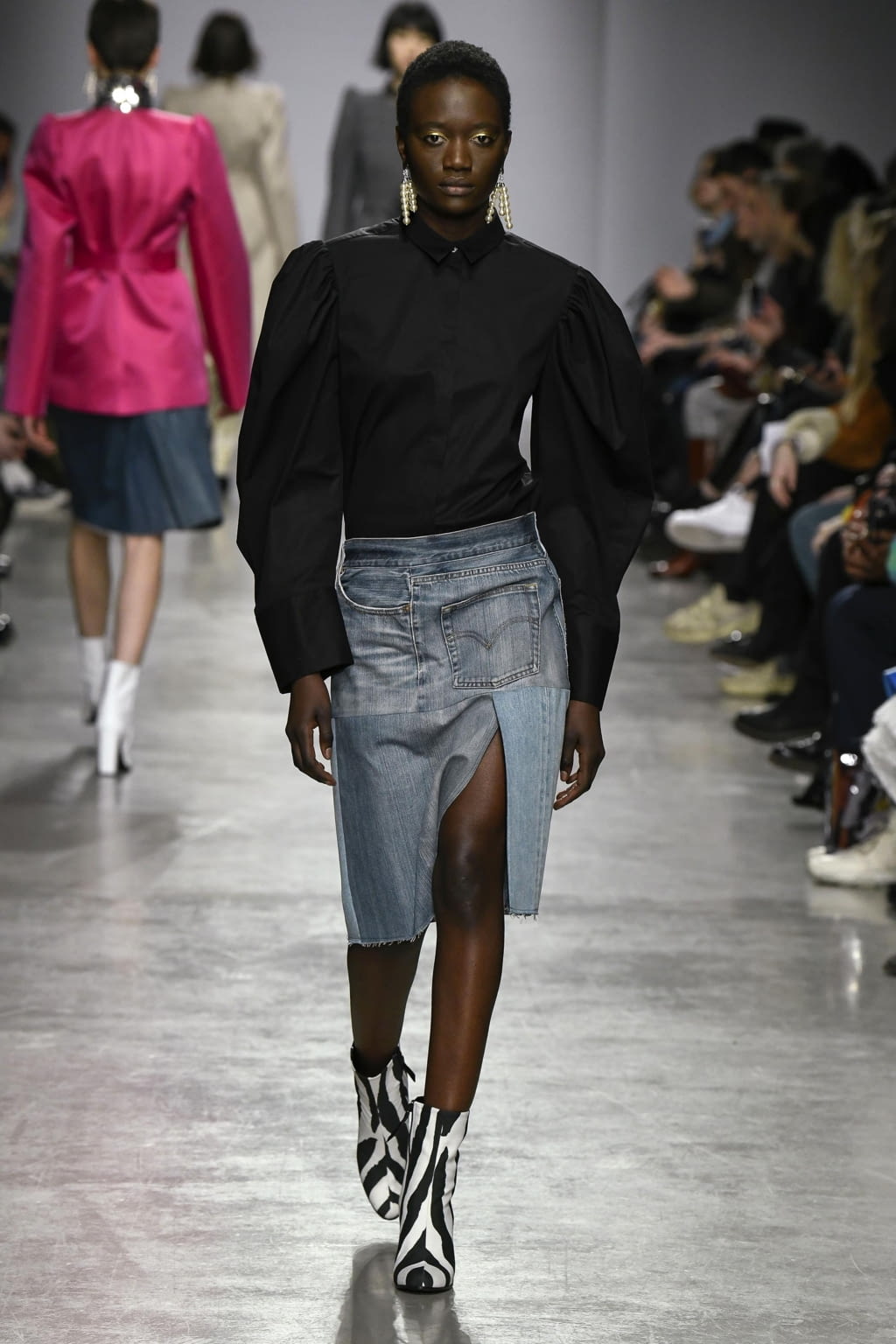 Fashion Week Paris Fall/Winter 2020 look 19 from the Lutz Huelle collection womenswear