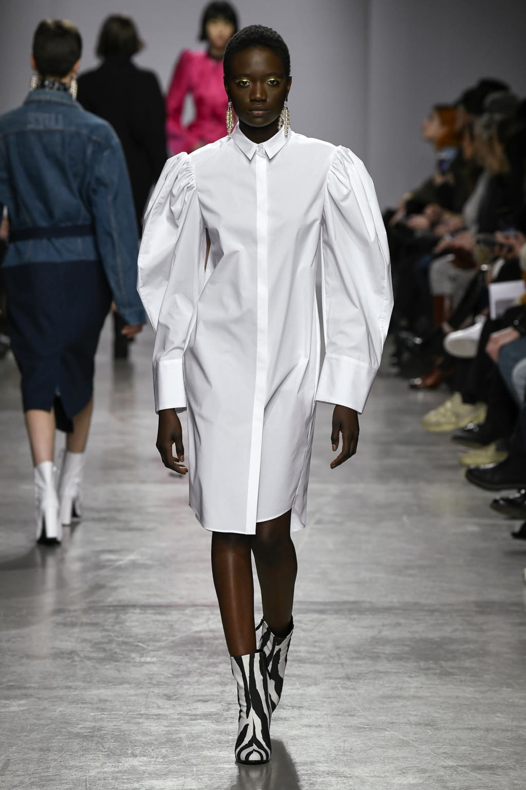 Fashion Week Paris Fall/Winter 2020 look 33 from the Lutz Huelle collection womenswear