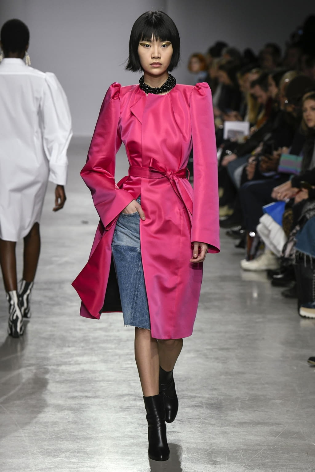 Fashion Week Paris Fall/Winter 2020 look 34 de la collection Lutz Huelle womenswear