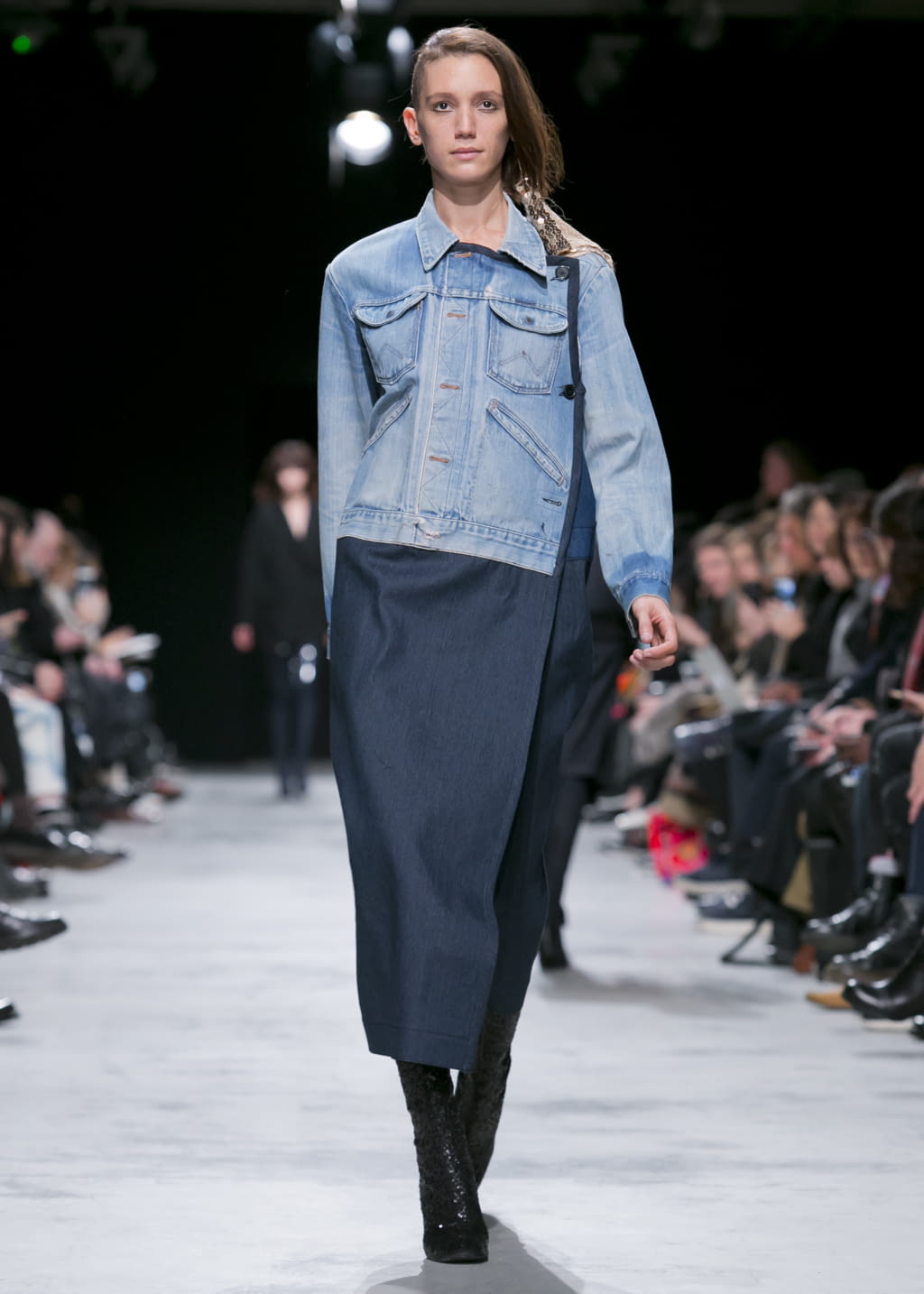 Fashion Week Paris Fall/Winter 2016 look 15 de la collection Lutz Huelle womenswear