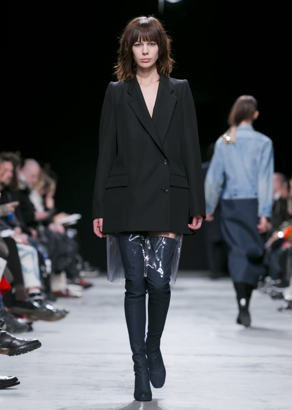 Fashion Week Paris Fall/Winter 2016 look 16 de la collection Lutz Huelle womenswear