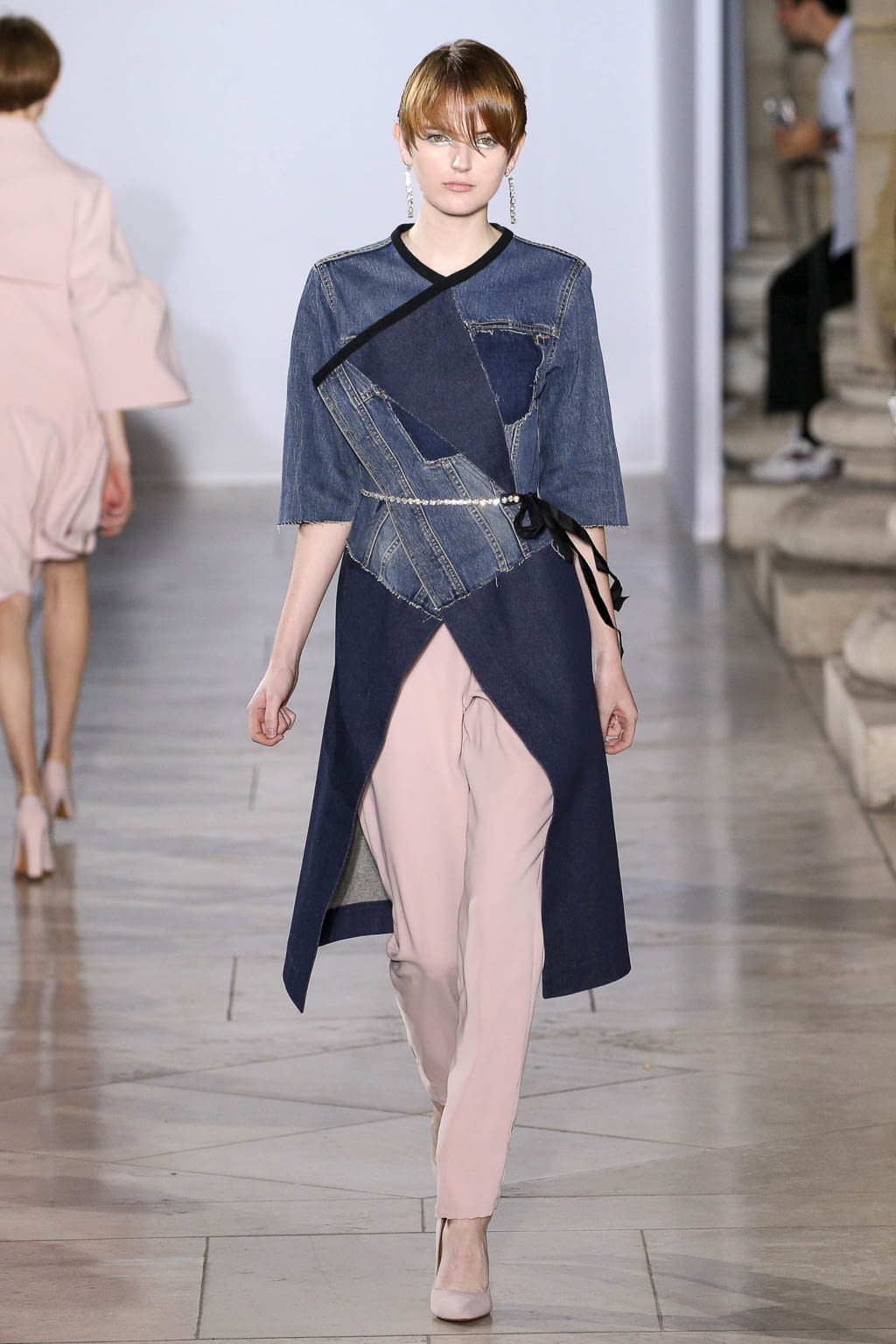 Fashion Week Paris Spring/Summer 2018 look 3 from the Lutz Huelle collection womenswear