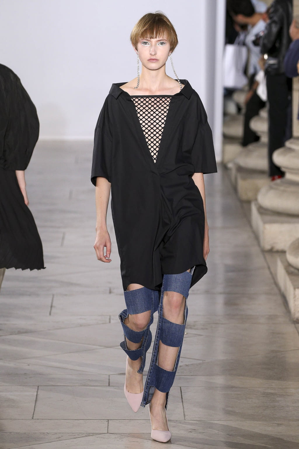 Fashion Week Paris Spring/Summer 2018 look 15 from the Lutz Huelle collection womenswear