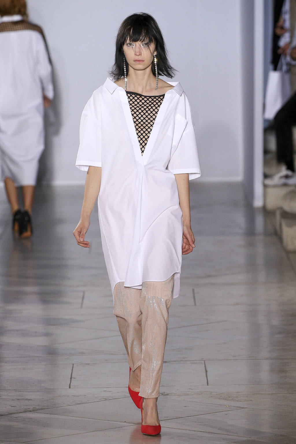 Fashion Week Paris Spring/Summer 2018 look 21 from the Lutz Huelle collection 女装