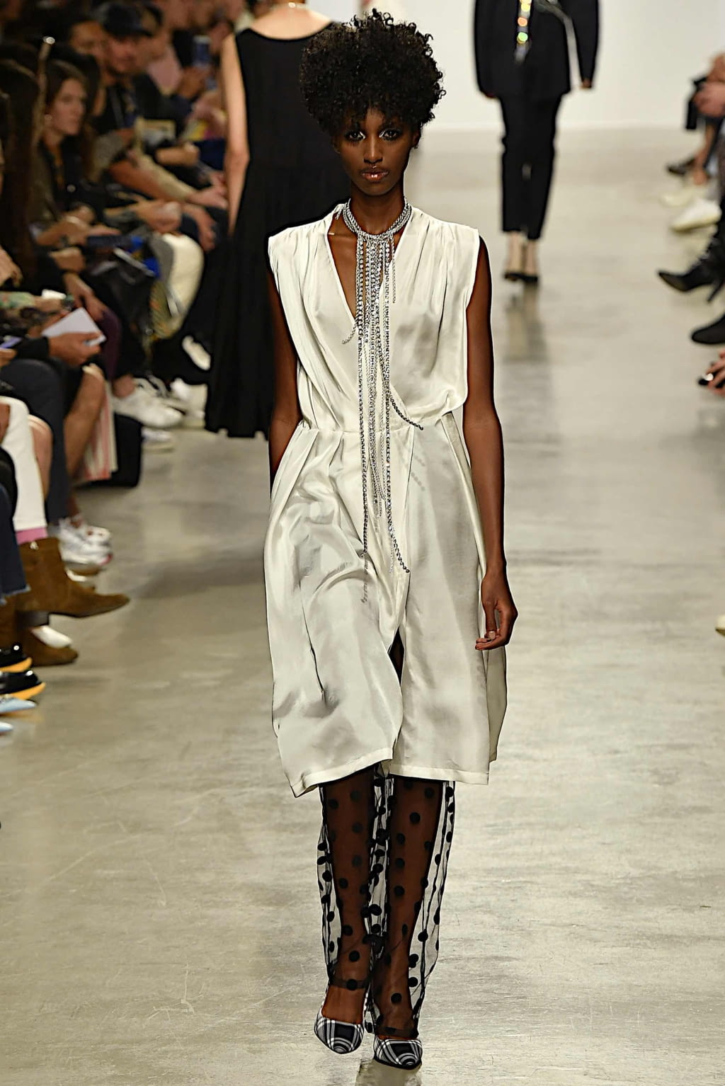 Fashion Week Paris Spring/Summer 2020 look 5 from the Lutz Huelle collection womenswear