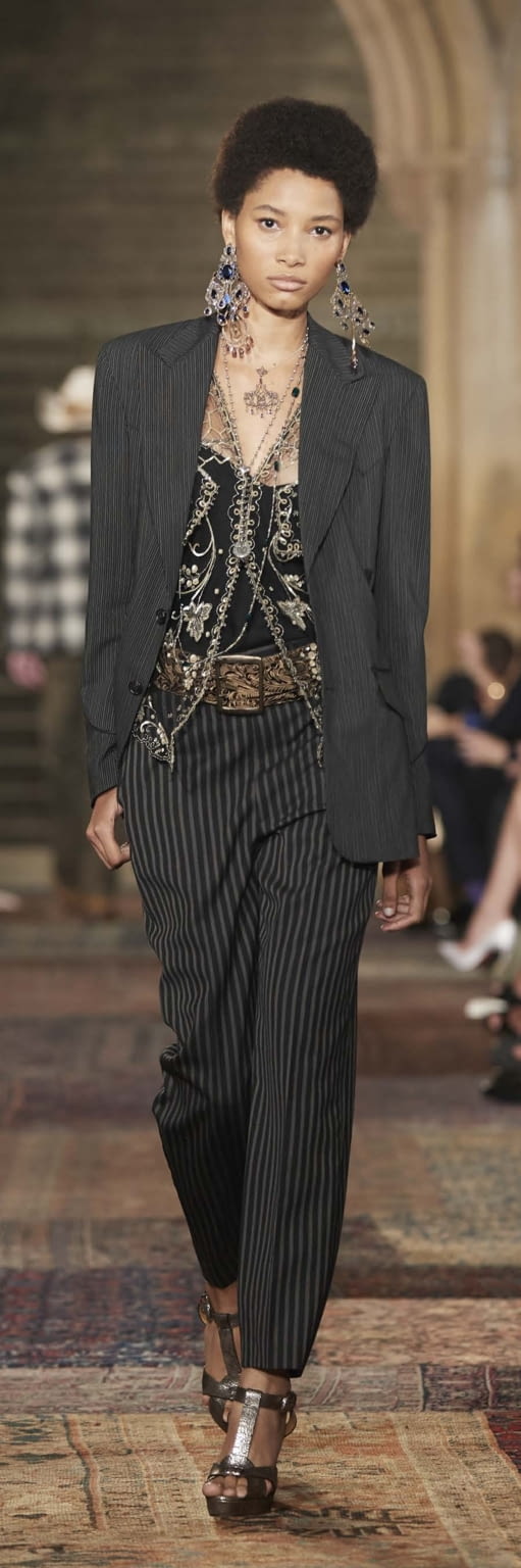 Fashion Week New York Fall/Winter 2018 look 34 from the Ralph Lauren collection womenswear