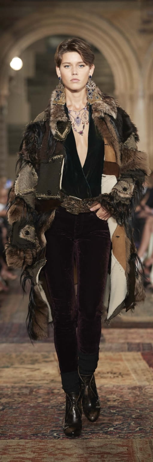 Fashion Week New York Fall/Winter 2018 look 41 from the Ralph Lauren collection 女装