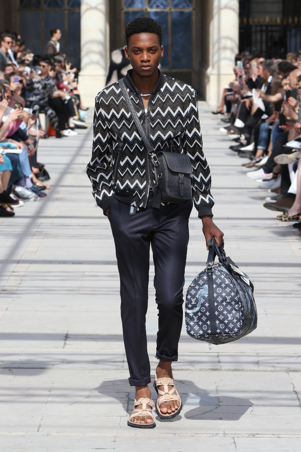 Fashion Week Paris Spring/Summer 2017 look 7 de la collection Louis Vuitton menswear