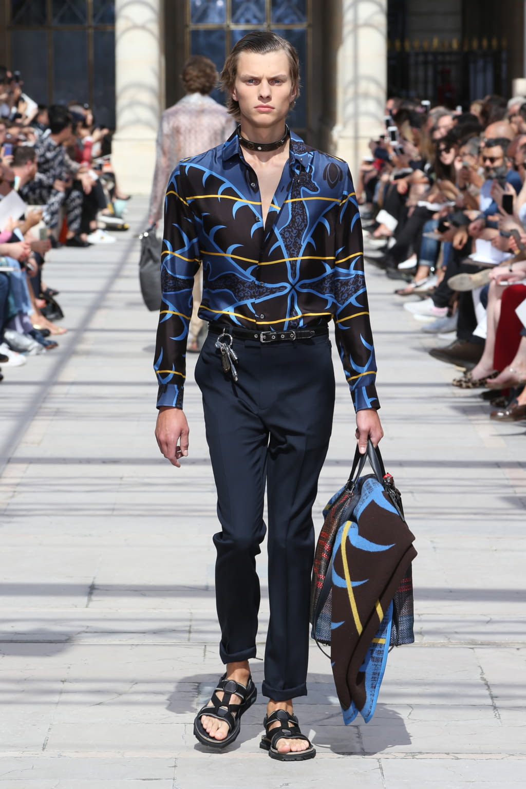 Fashion Week Paris Spring/Summer 2017 look 18 from the Louis Vuitton collection menswear