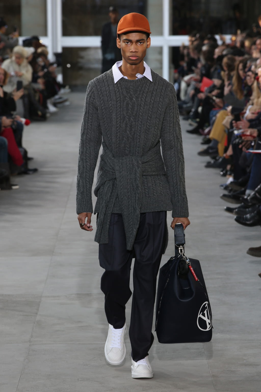 Fashion Week Paris Fall/Winter 2017 look 15 from the Louis Vuitton collection 男装