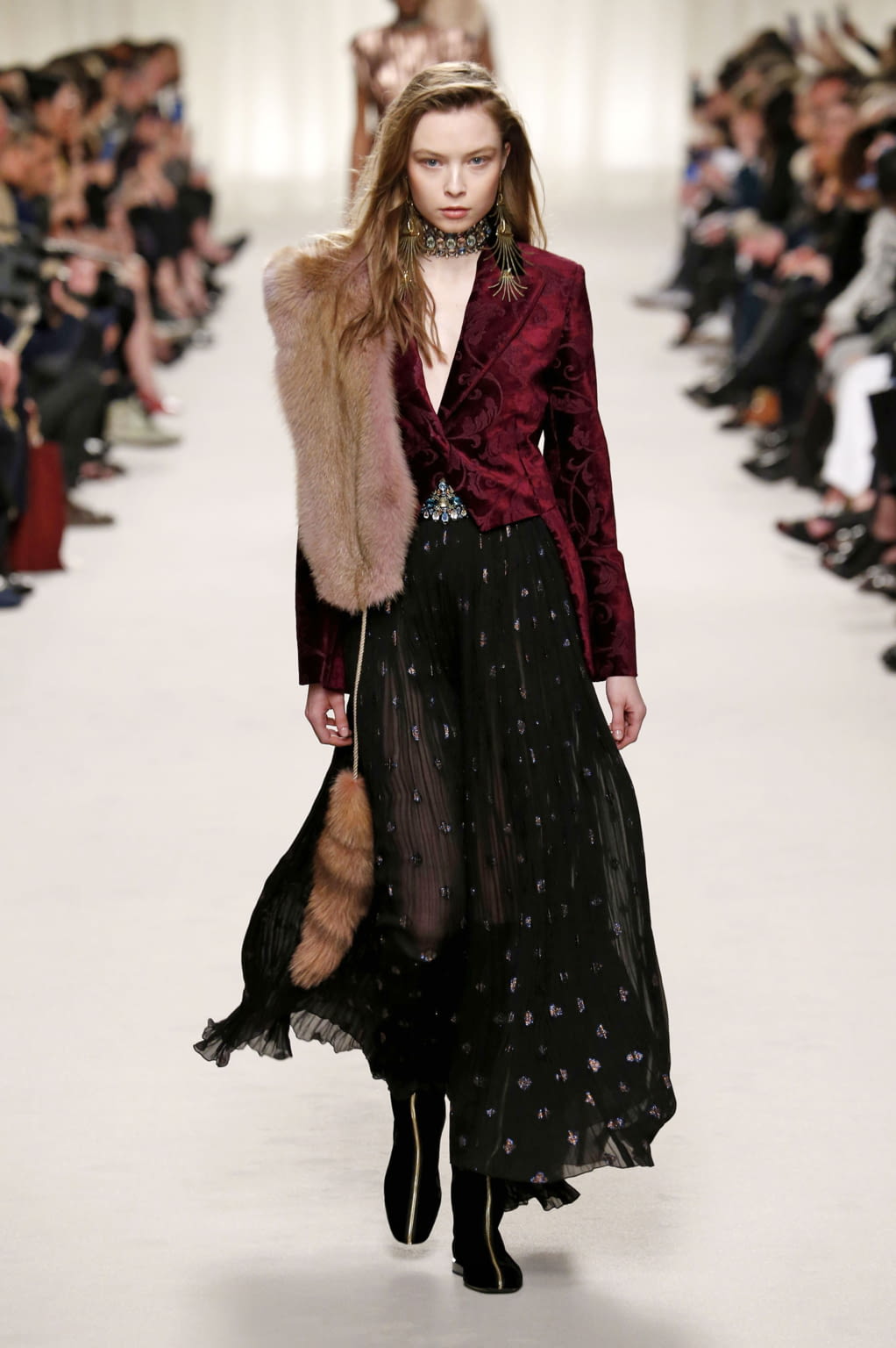 Fashion Week Paris Fall/Winter 2016 look 33 from the Lanvin collection womenswear