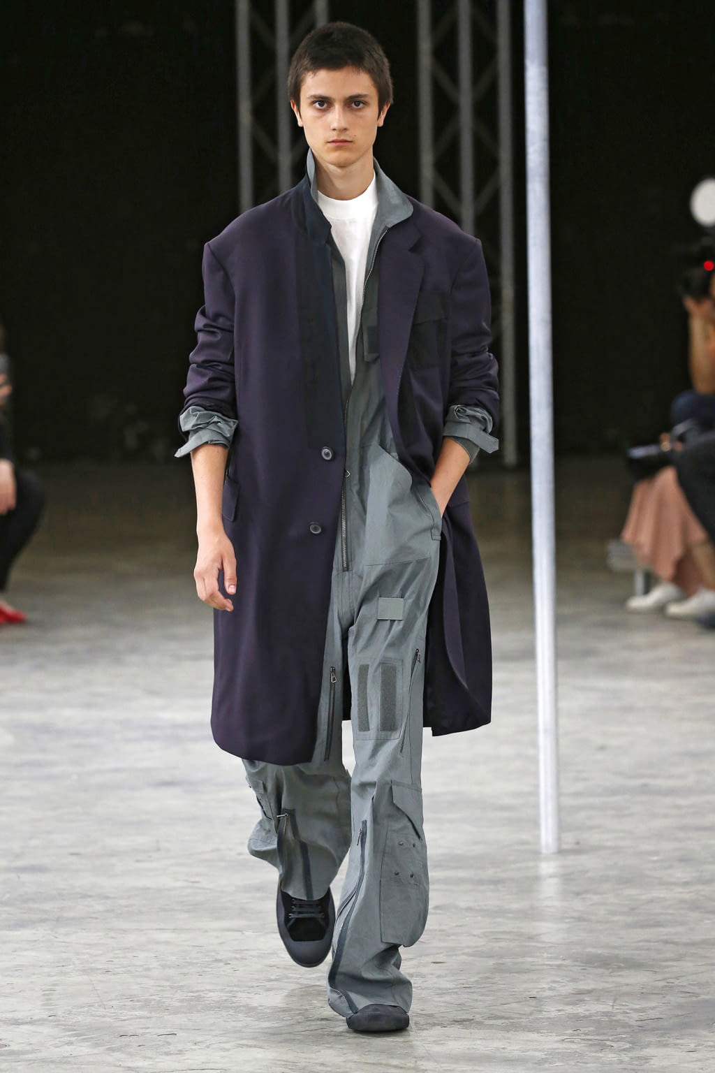 Fashion Week Paris Spring/Summer 2018 look 1 from the Lanvin collection menswear