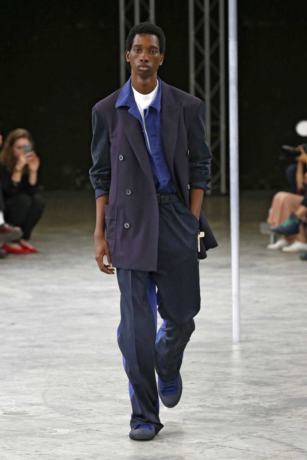 Fashion Week Paris Spring/Summer 2018 look 4 from the Lanvin collection menswear