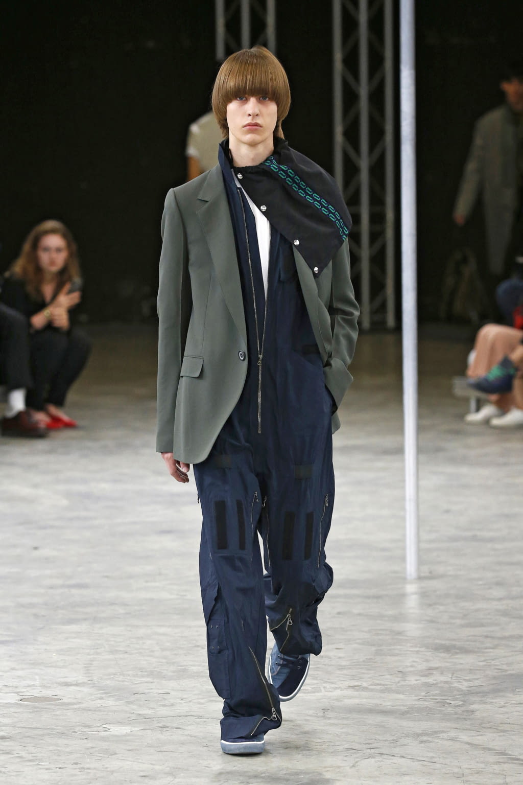 Fashion Week Paris Spring/Summer 2018 look 10 from the Lanvin collection 男装