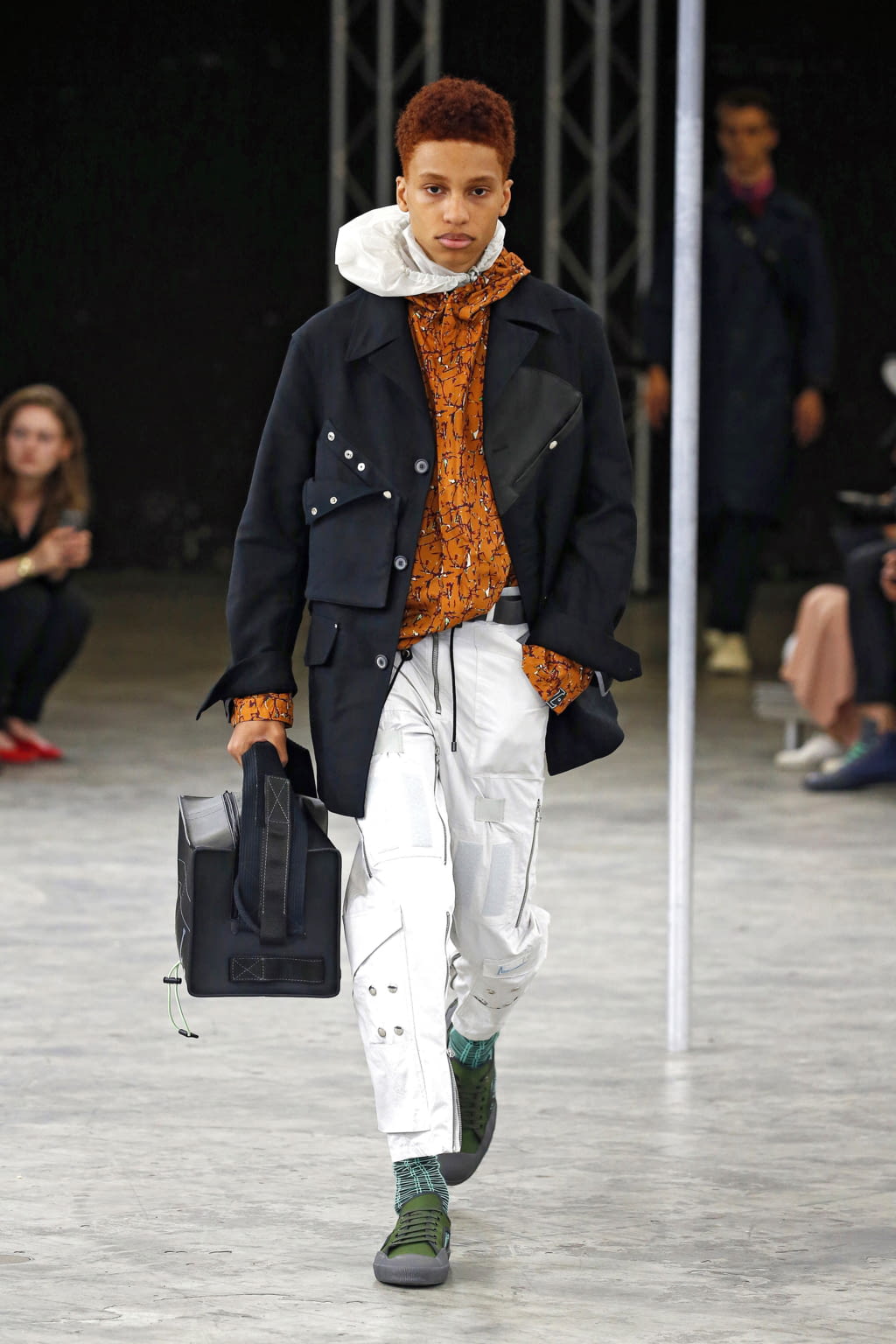 Fashion Week Paris Spring/Summer 2018 look 21 from the Lanvin collection 男装