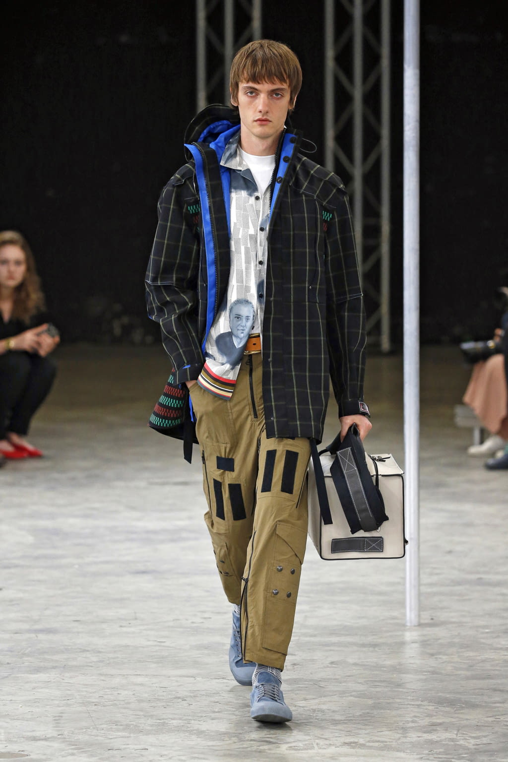 Fashion Week Paris Spring/Summer 2018 look 41 from the Lanvin collection 男装