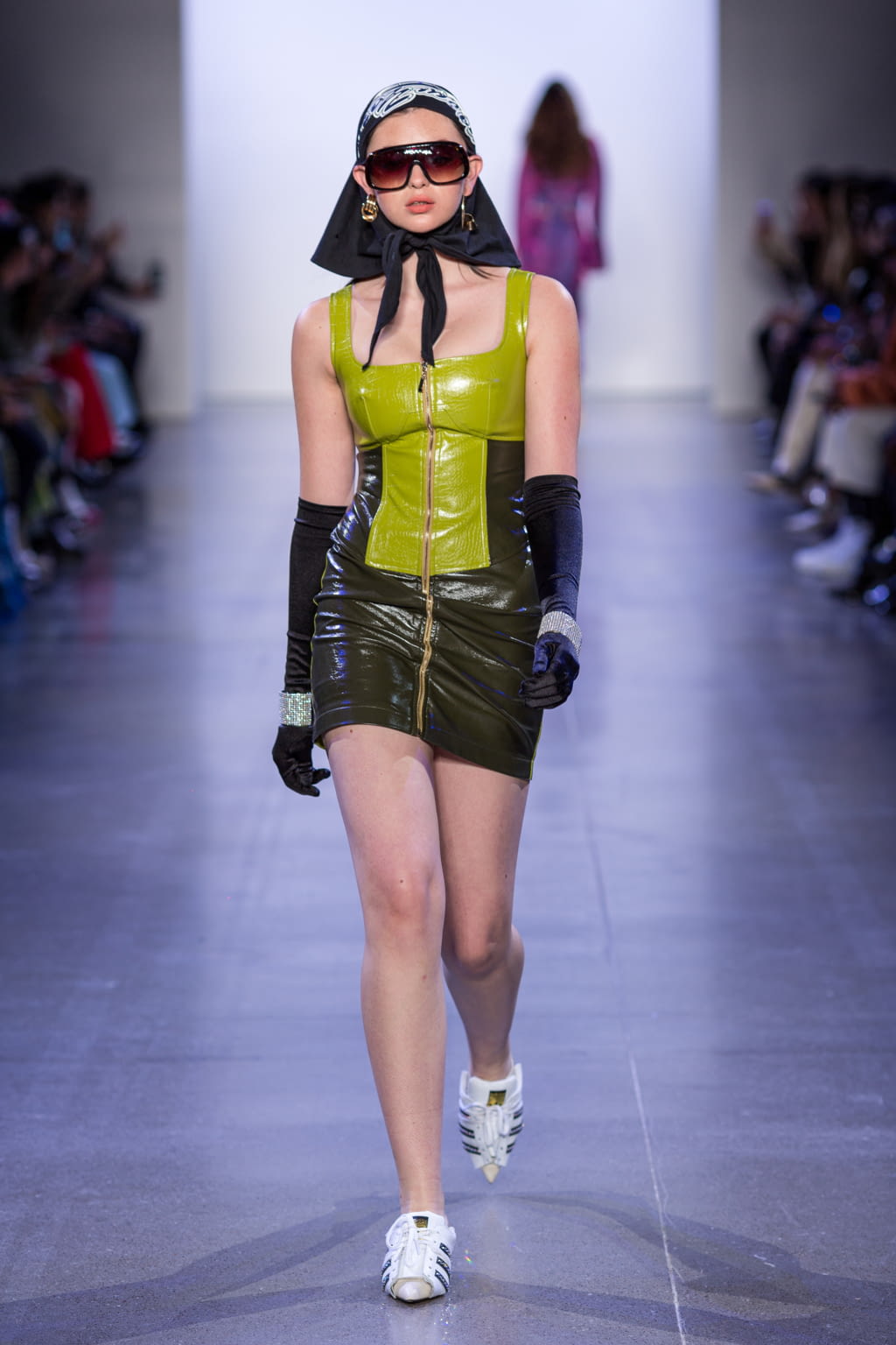 Fashion Week New York Fall/Winter 2020 look 20 de la collection Kim Shui womenswear