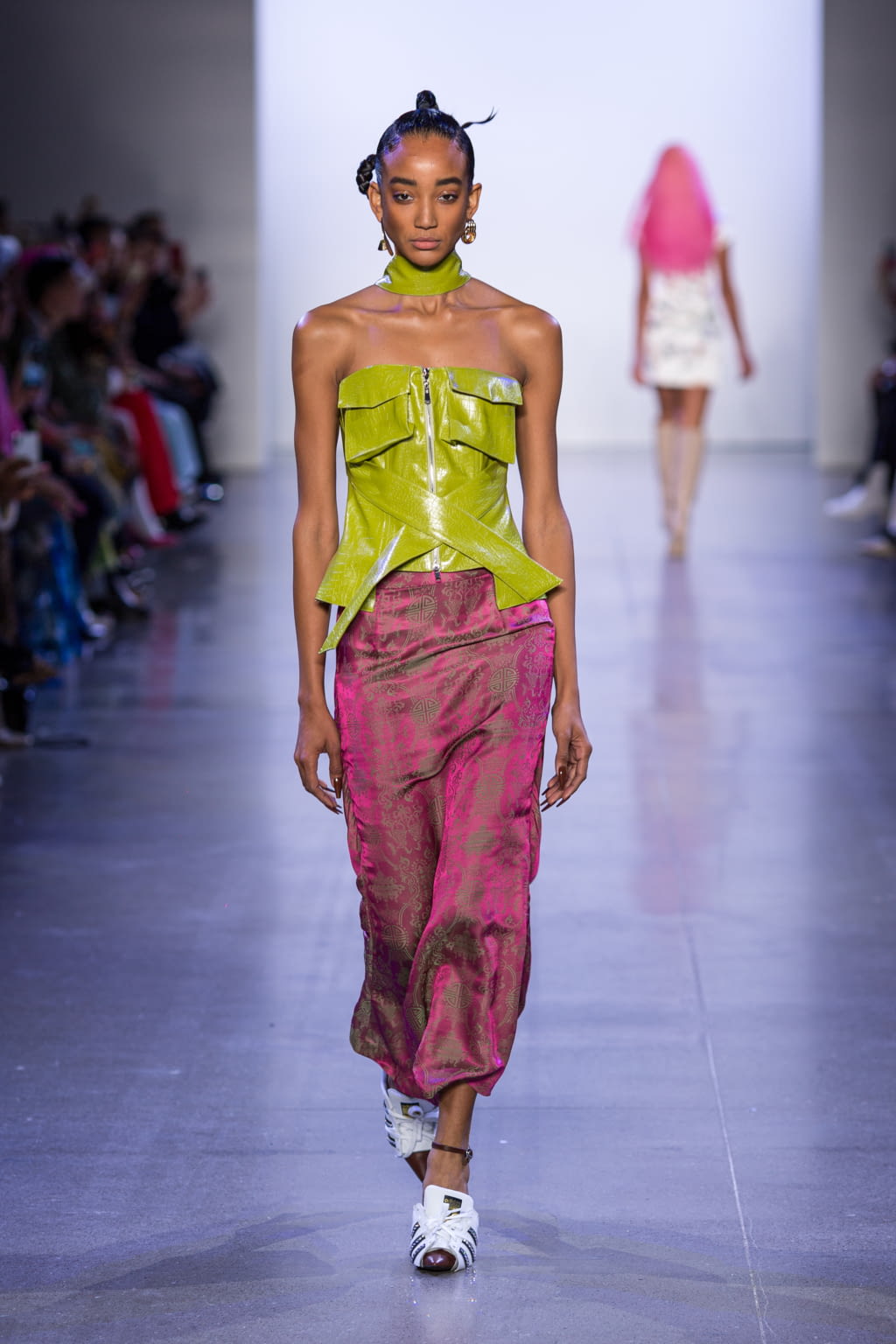 Fashion Week New York Fall/Winter 2020 look 40 de la collection Kim Shui womenswear
