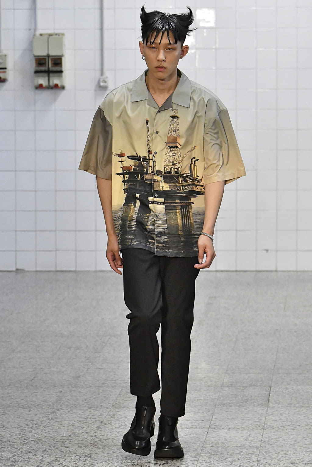 Fashion Week Milan Spring/Summer 2019 look 9 from the M1992 collection 男装
