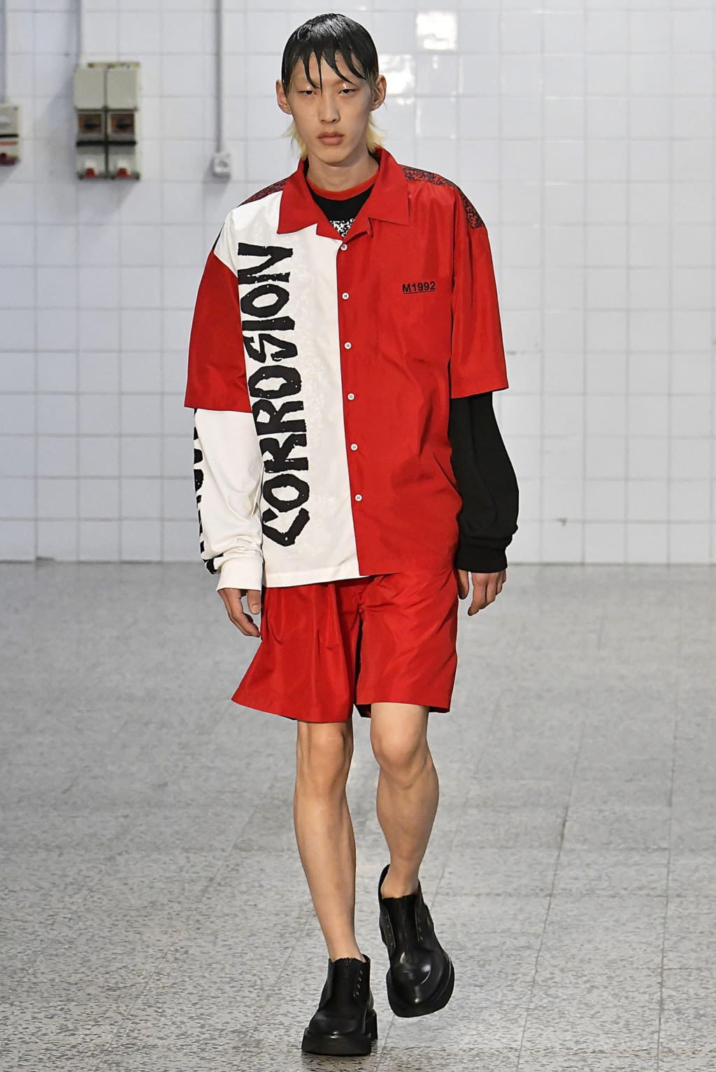 Fashion Week Milan Spring/Summer 2019 look 21 from the M1992 collection menswear