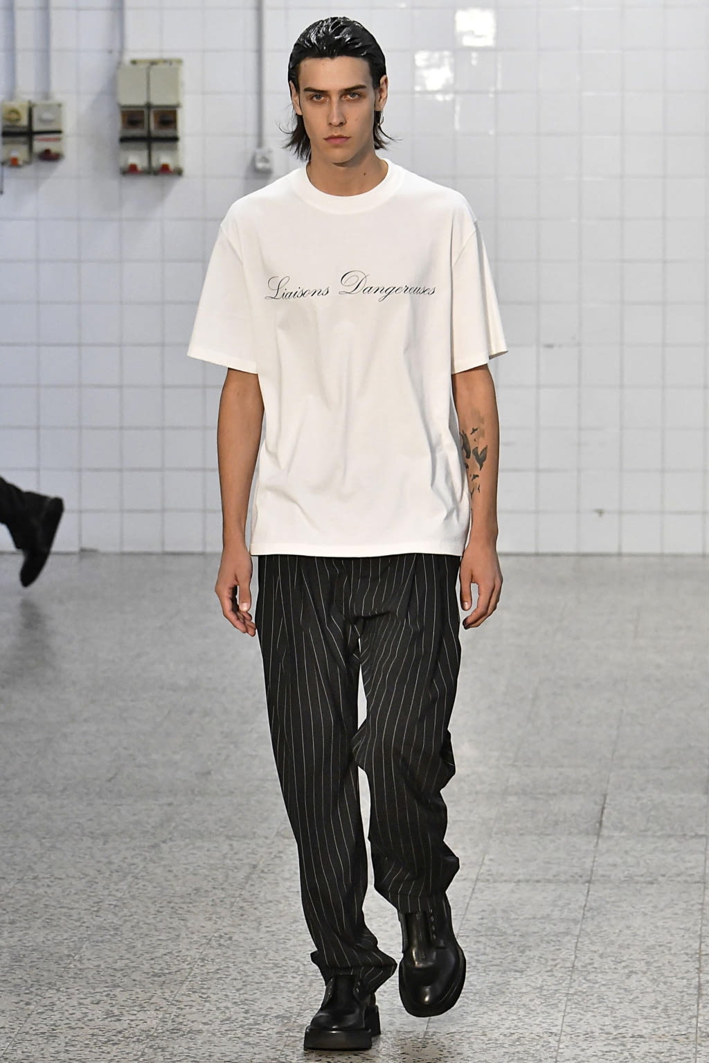 Fashion Week Milan Spring/Summer 2019 look 40 from the M1992 collection 男装