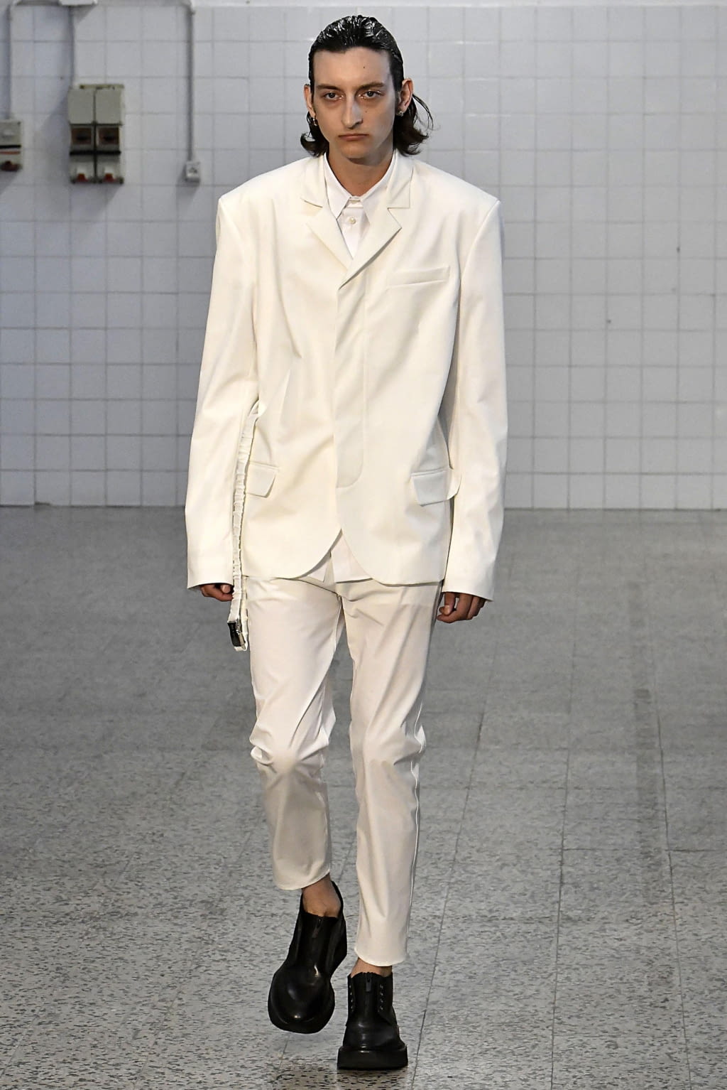 Fashion Week Milan Spring/Summer 2019 look 41 from the M1992 collection menswear