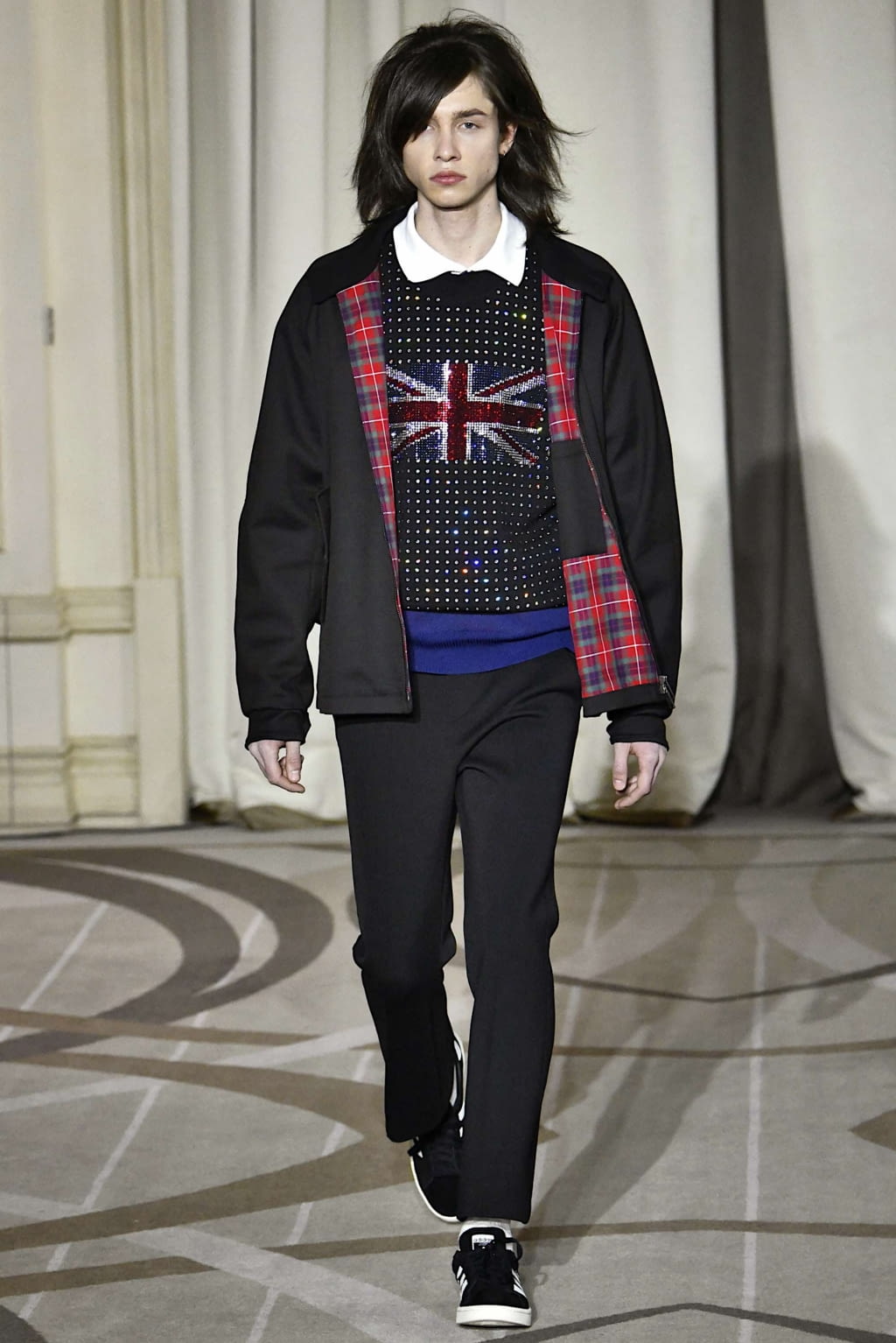 Fashion Week Milan Fall/Winter 2019 look 12 from the M1992 collection 男装