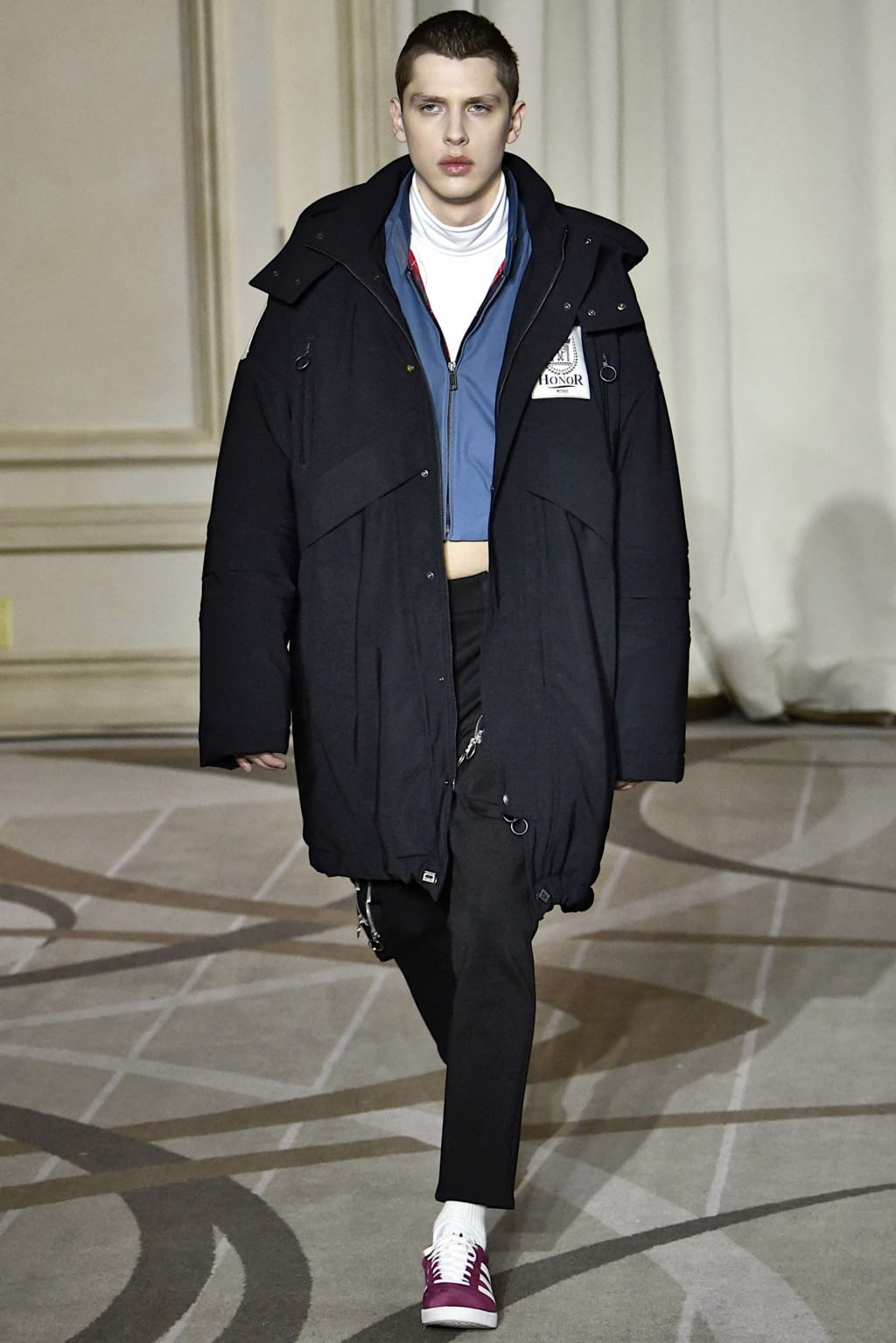 Fashion Week Milan Fall/Winter 2019 look 13 from the M1992 collection 男装