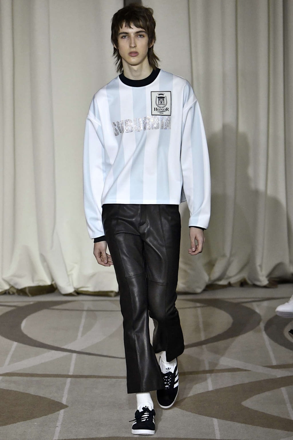 Fashion Week Milan Fall/Winter 2019 look 37 from the M1992 collection 男装