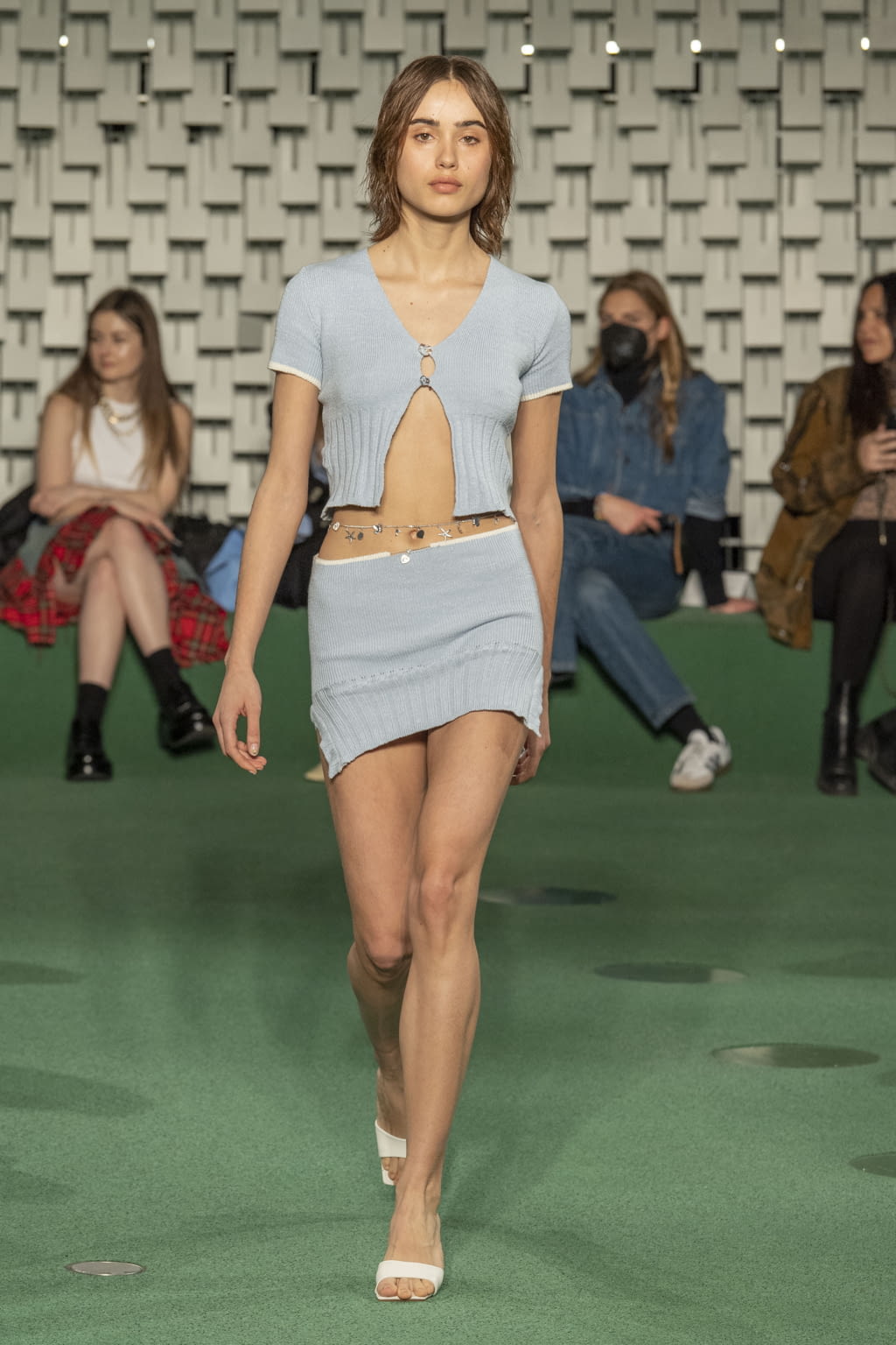 Fashion Week Paris Fall/Winter 2022 look 2 de la collection MaisonCléo womenswear