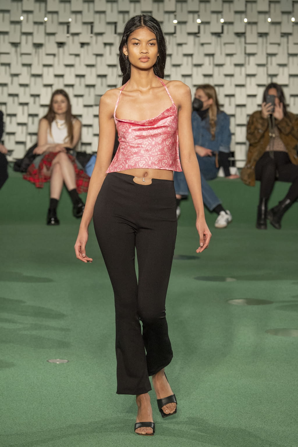 Fashion Week Paris Fall/Winter 2022 look 5 de la collection MaisonCléo womenswear