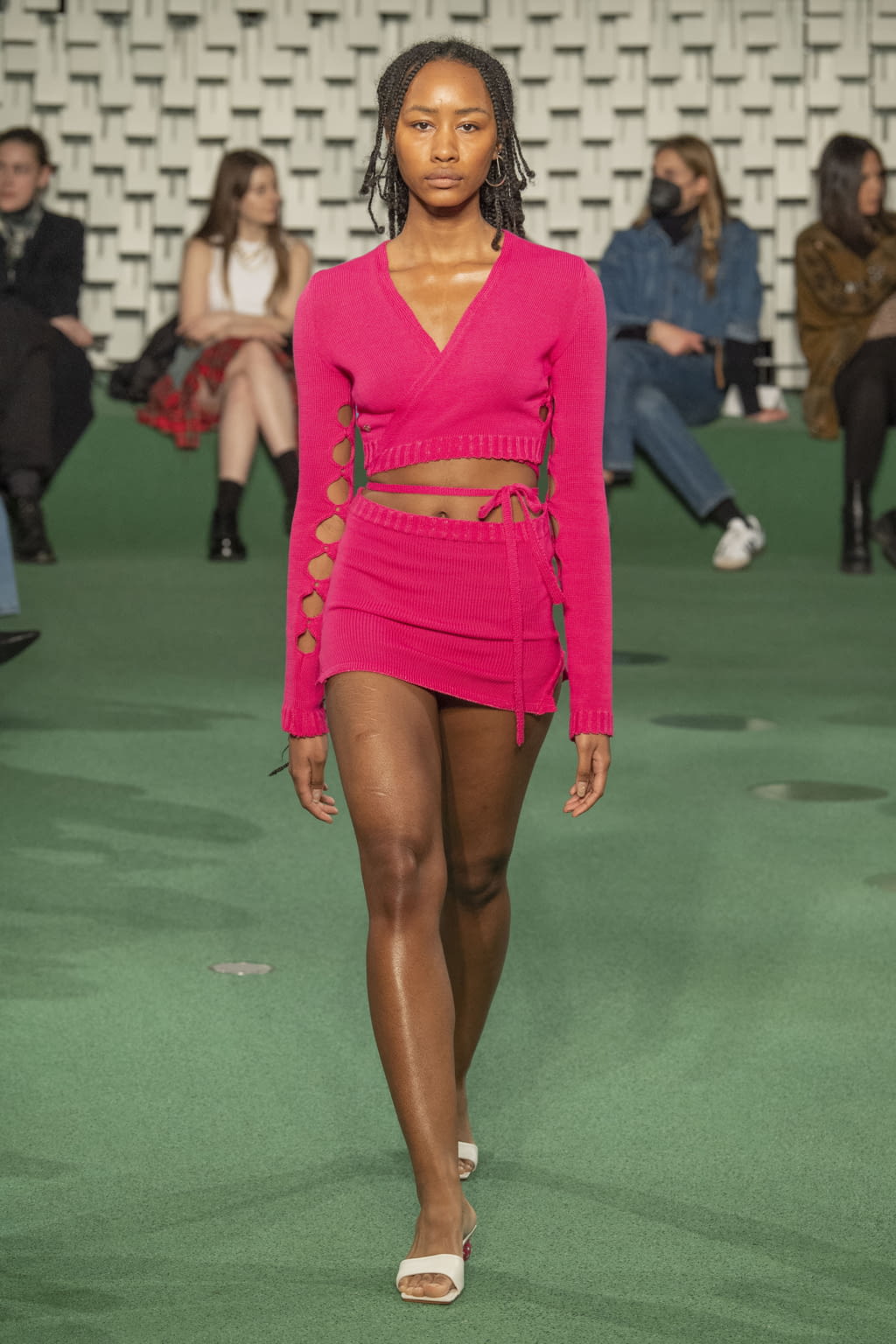 Fashion Week Paris Fall/Winter 2022 look 11 from the MaisonCléo collection womenswear