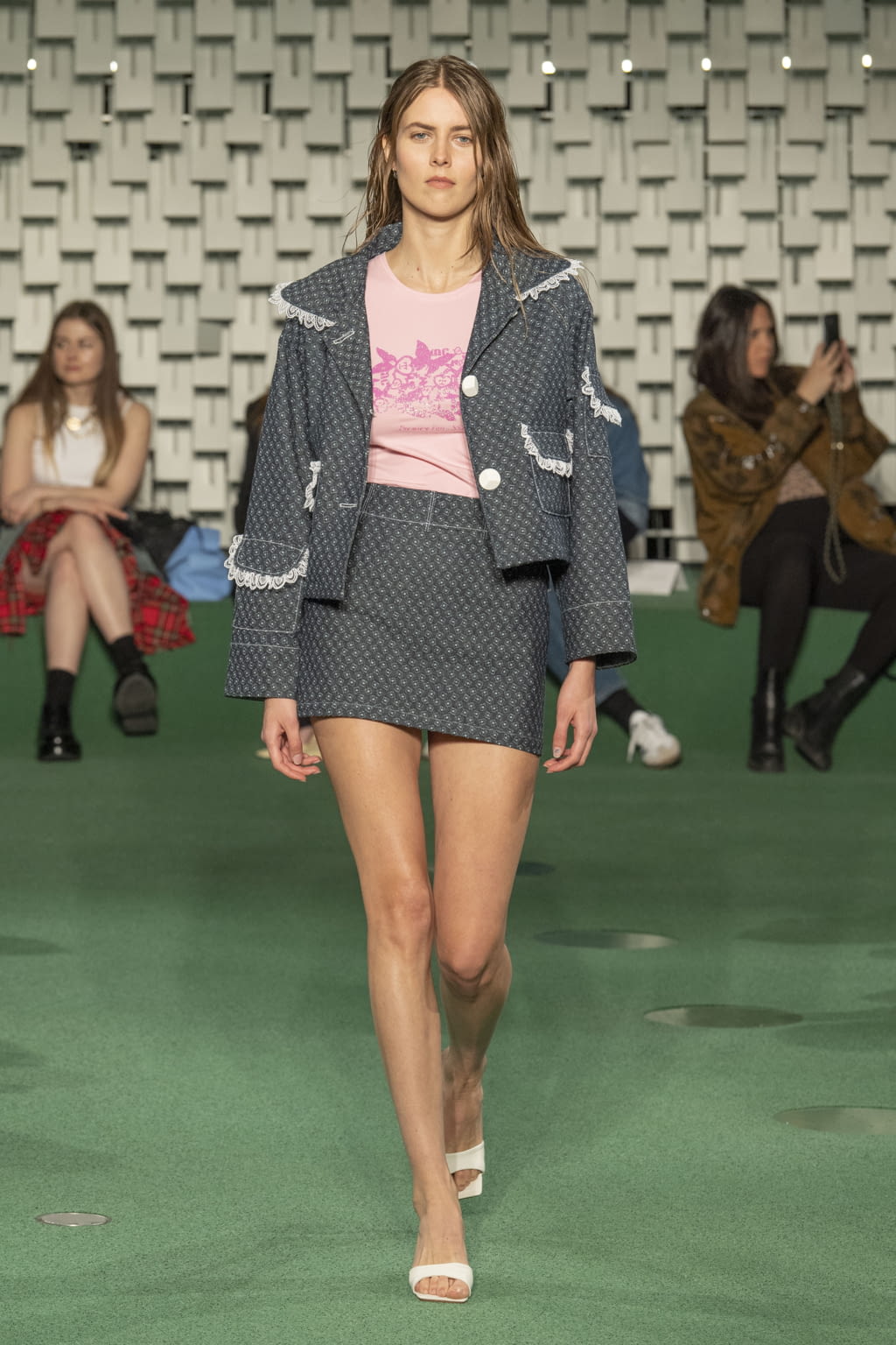 Fashion Week Paris Fall/Winter 2022 look 32 from the MaisonCléo collection womenswear
