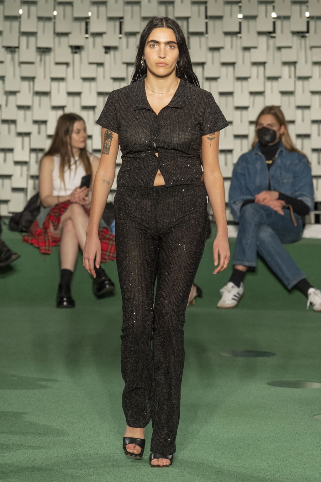 Fashion Week Paris Fall/Winter 2022 look 44 from the MaisonCléo collection womenswear