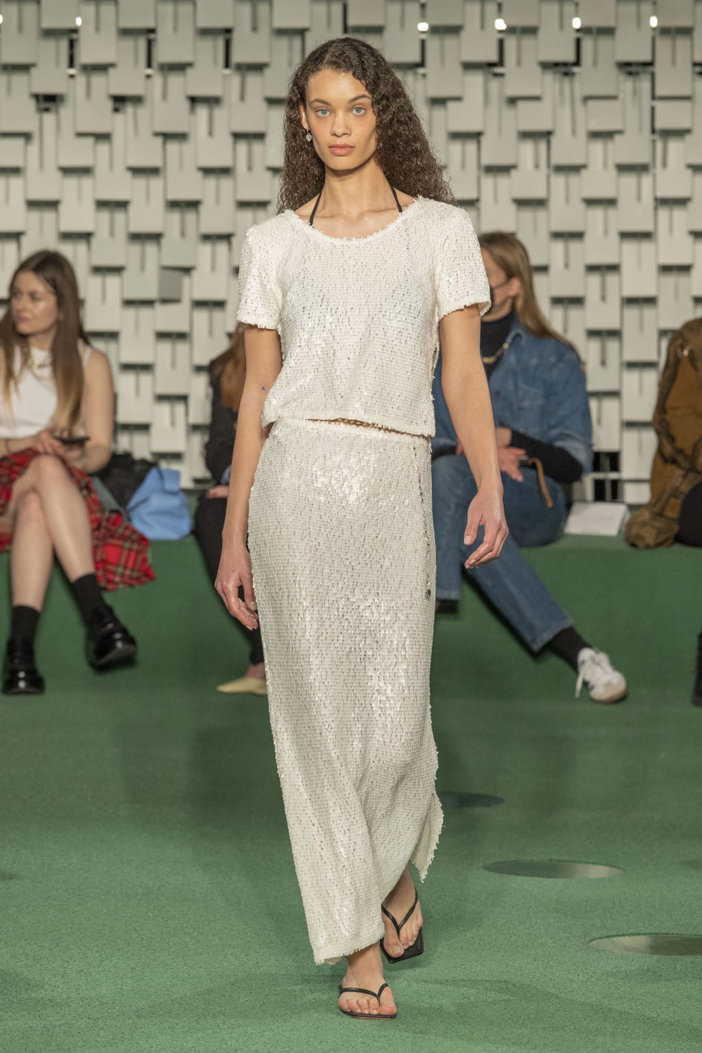 Fashion Week Paris Fall/Winter 2022 look 46 from the MaisonCléo collection womenswear