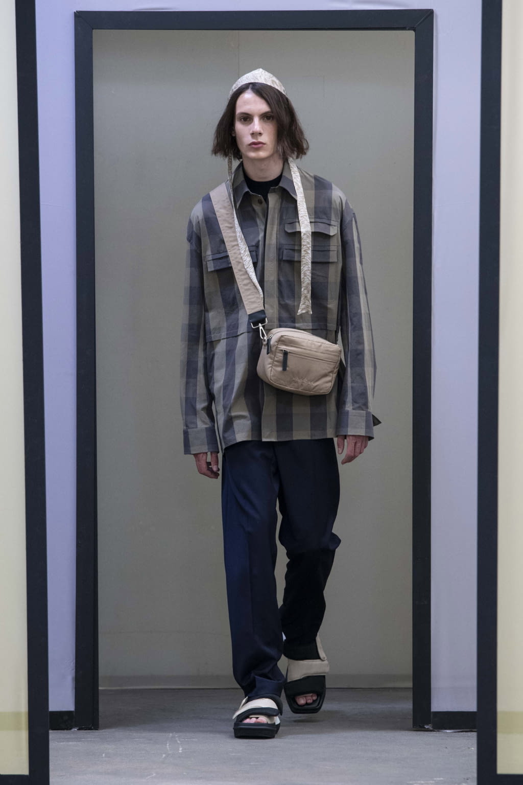 Fashion Week Paris Spring/Summer 2020 look 14 from the Maison Kitsuné collection 男装