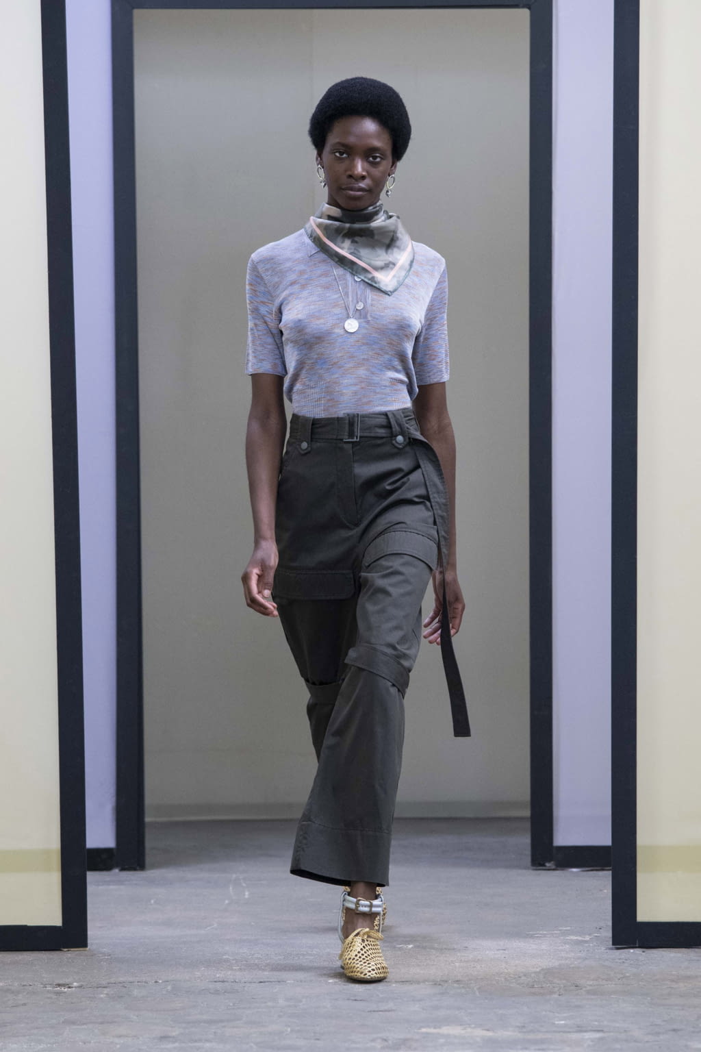Fashion Week Paris Spring/Summer 2020 look 23 from the Maison Kitsuné collection womenswear