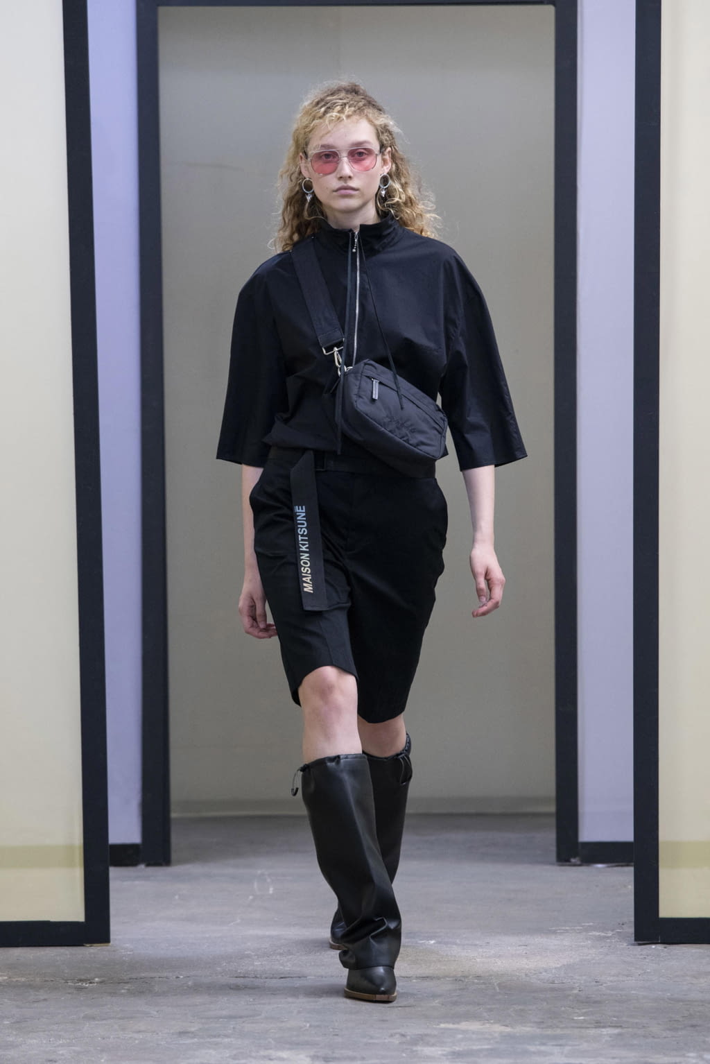 Fashion Week Paris Spring/Summer 2020 look 30 de la collection Maison Kitsuné menswear