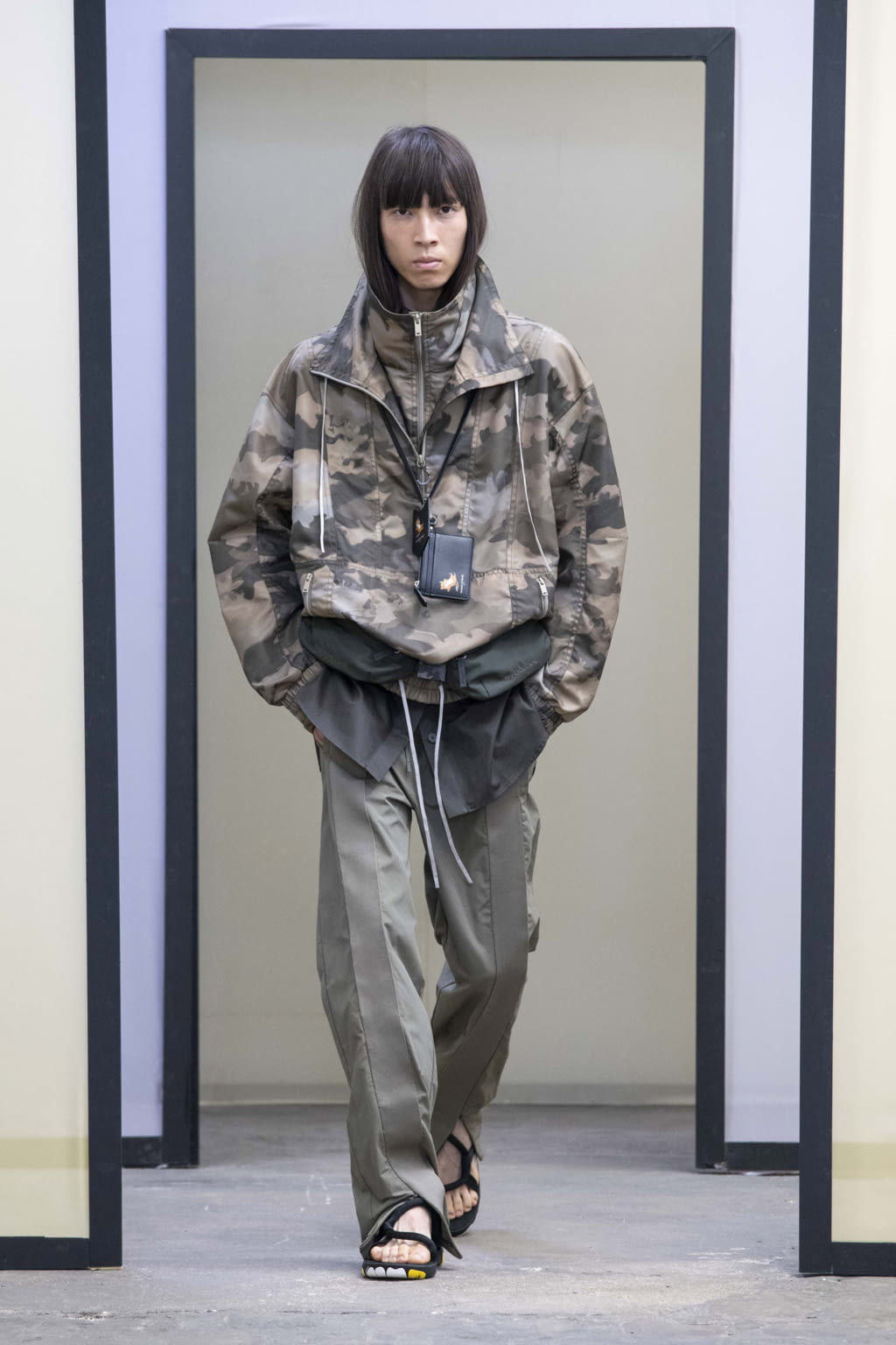 Fashion Week Paris Spring/Summer 2020 look 40 from the Maison Kitsuné collection menswear