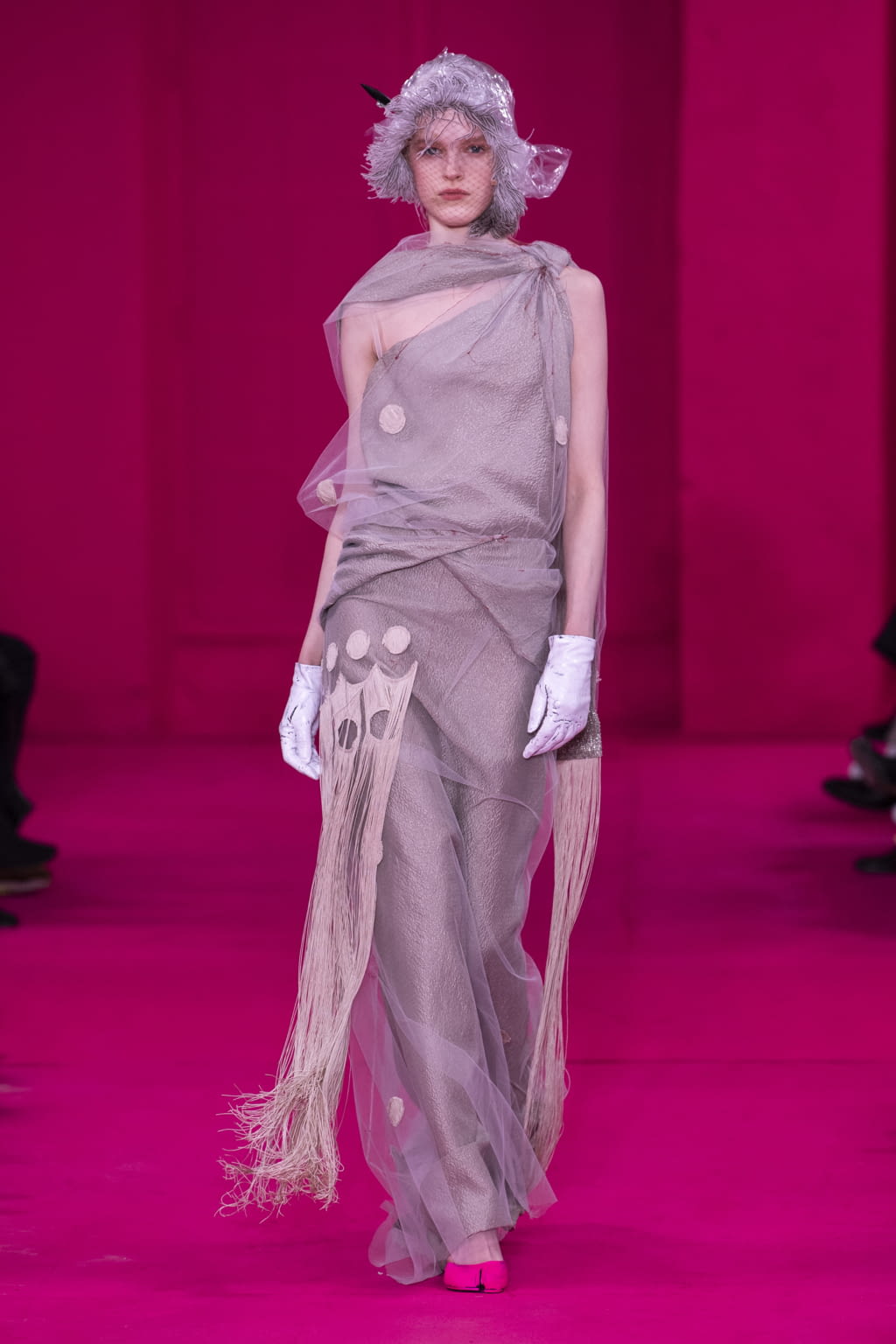 Fashion Week Paris Spring/Summer 2020 look 29 from the Maison Margiela collection couture