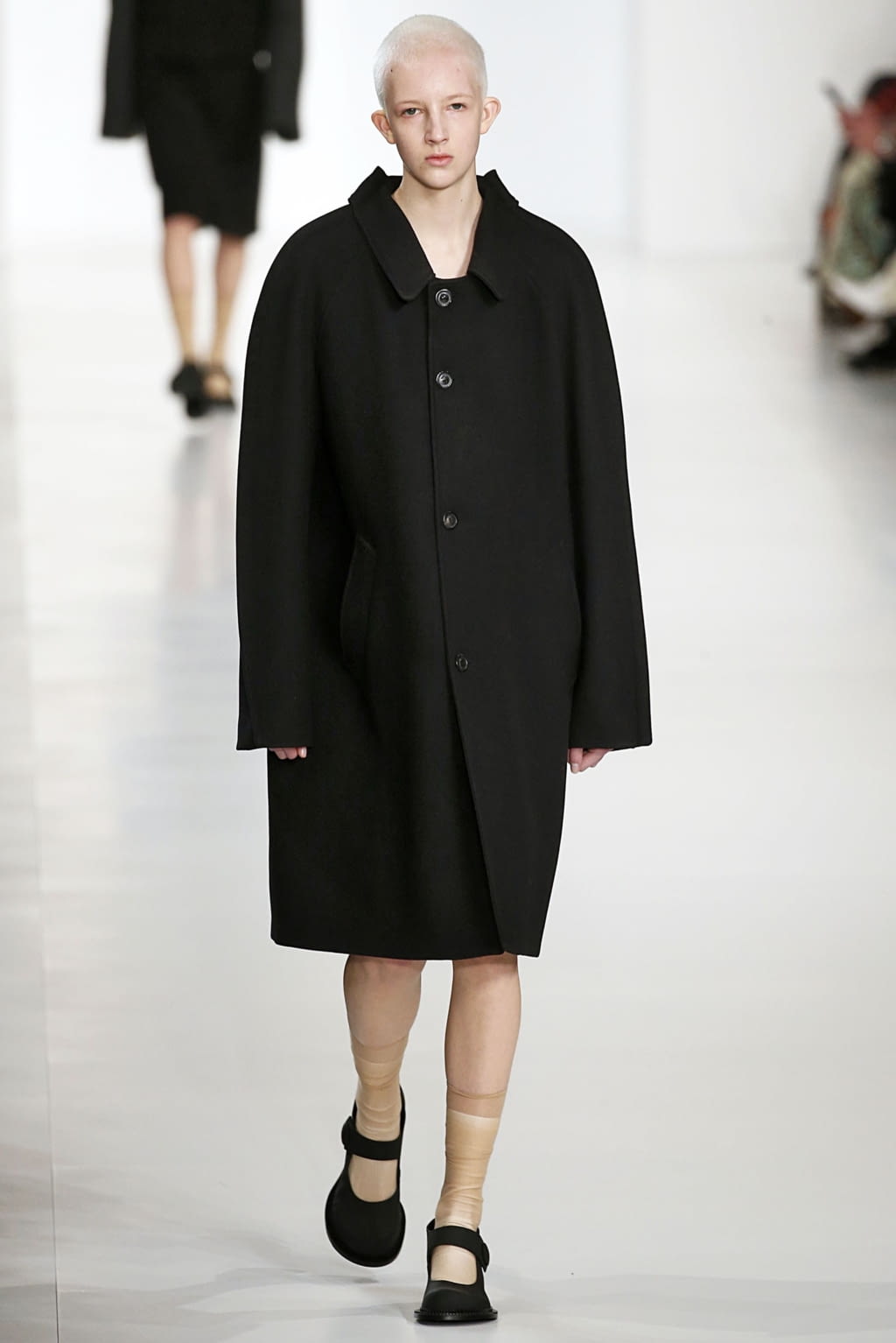 Fashion Week Paris Fall/Winter 2019 look 1 from the Maison Margiela collection 女装