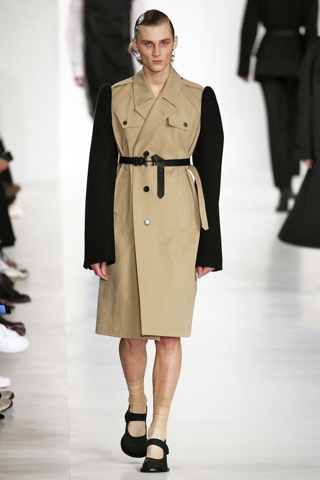 Fashion Week Paris Fall/Winter 2019 look 13 from the Maison Margiela collection womenswear